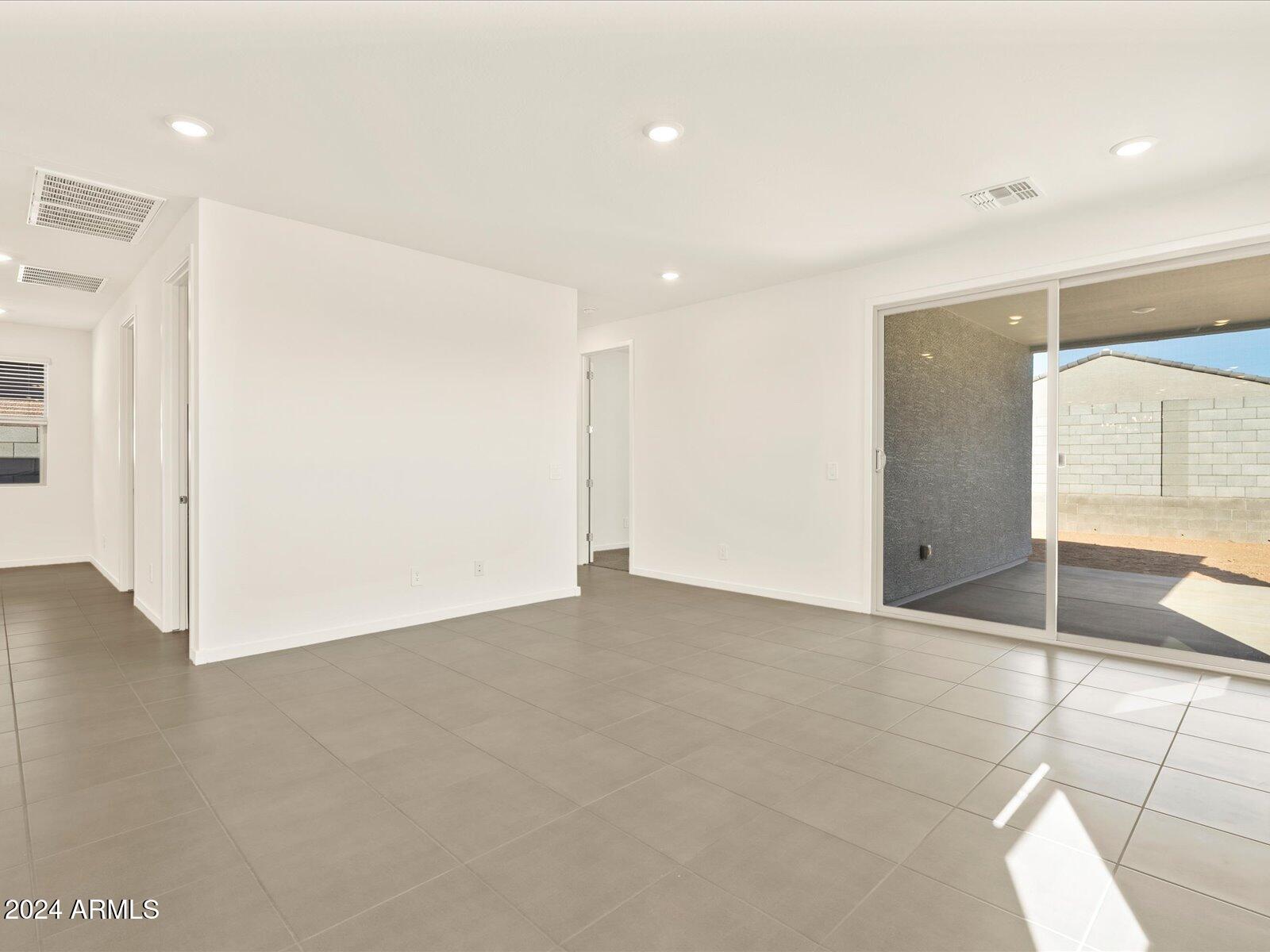 17402 W SANNA Street