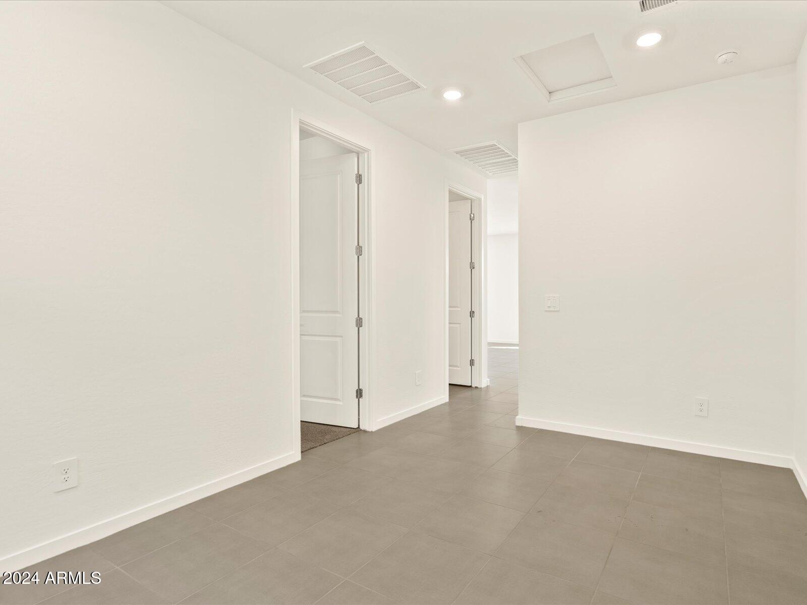 17402 W SANNA Street