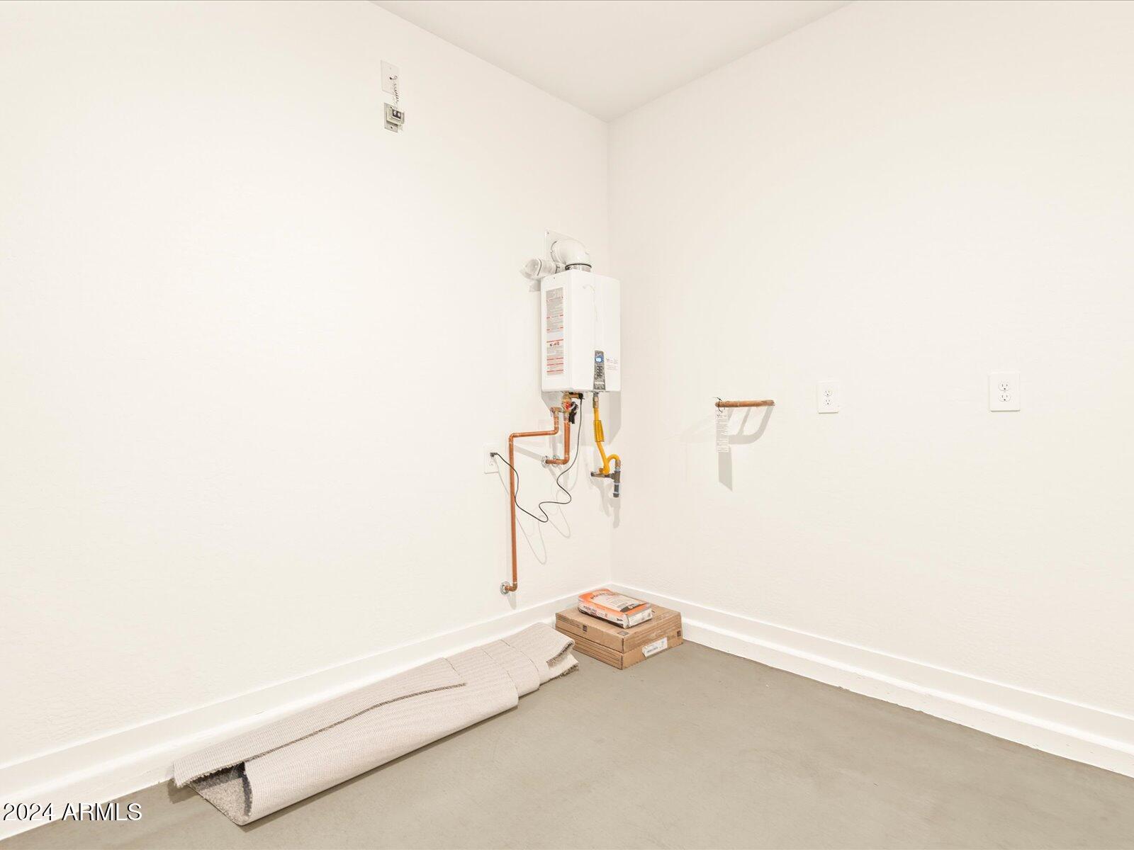 17402 W SANNA Street