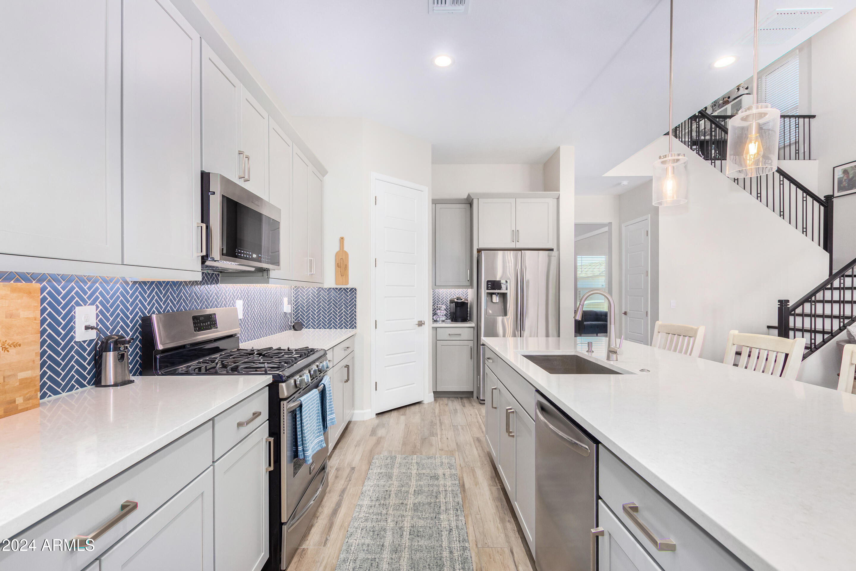 10302 W DEANNA Drive