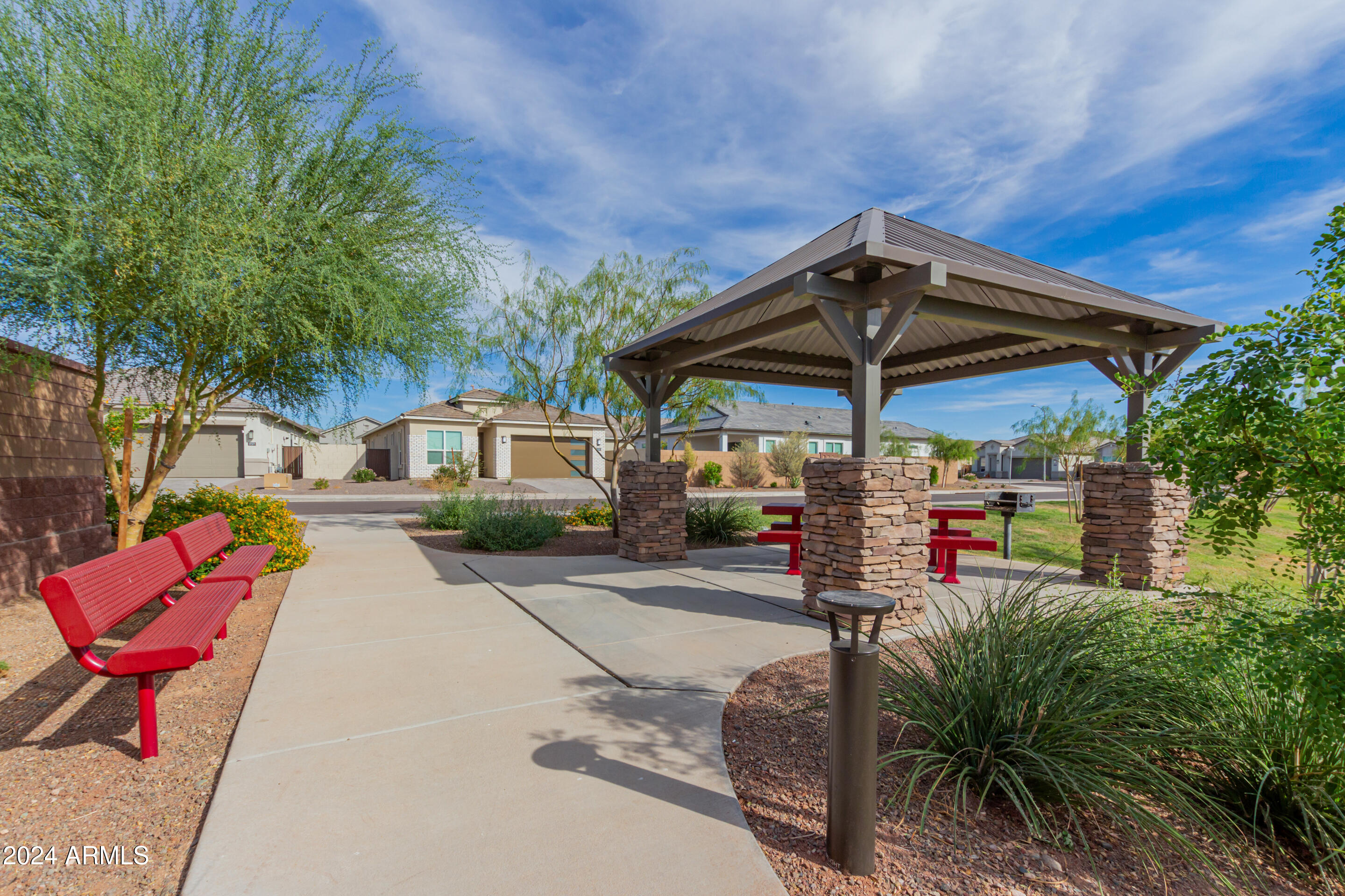 10302 W DEANNA Drive