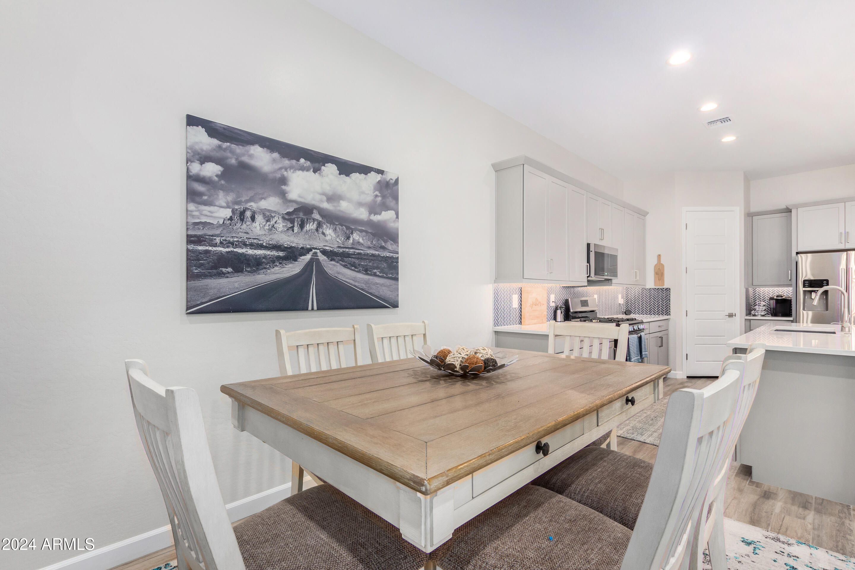 10302 W DEANNA Drive