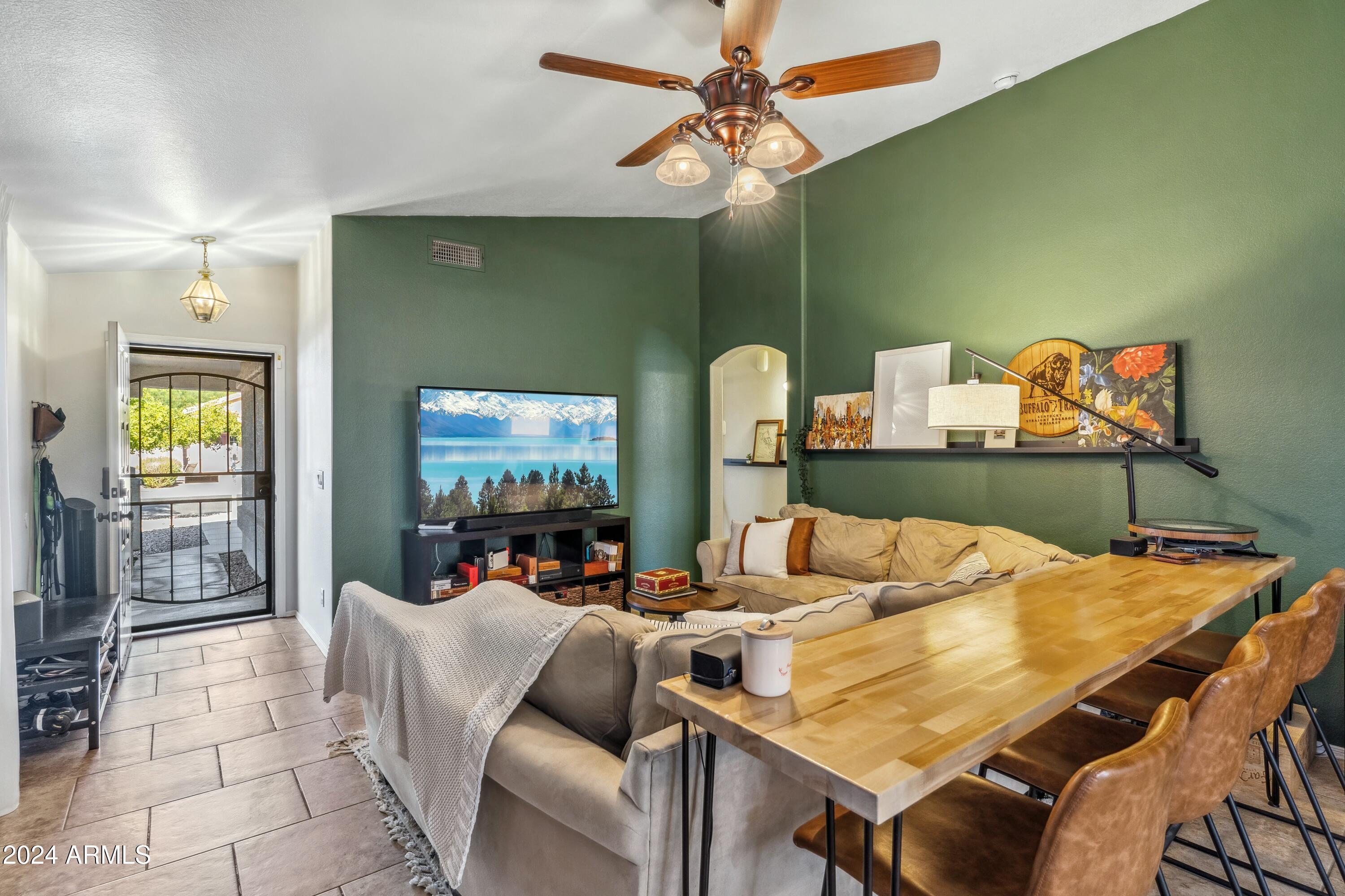 4045 W ABRAHAM Lane