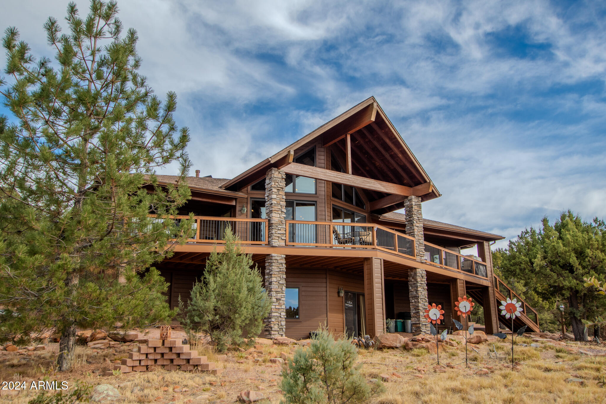 6641 W WOLFPAW Lane