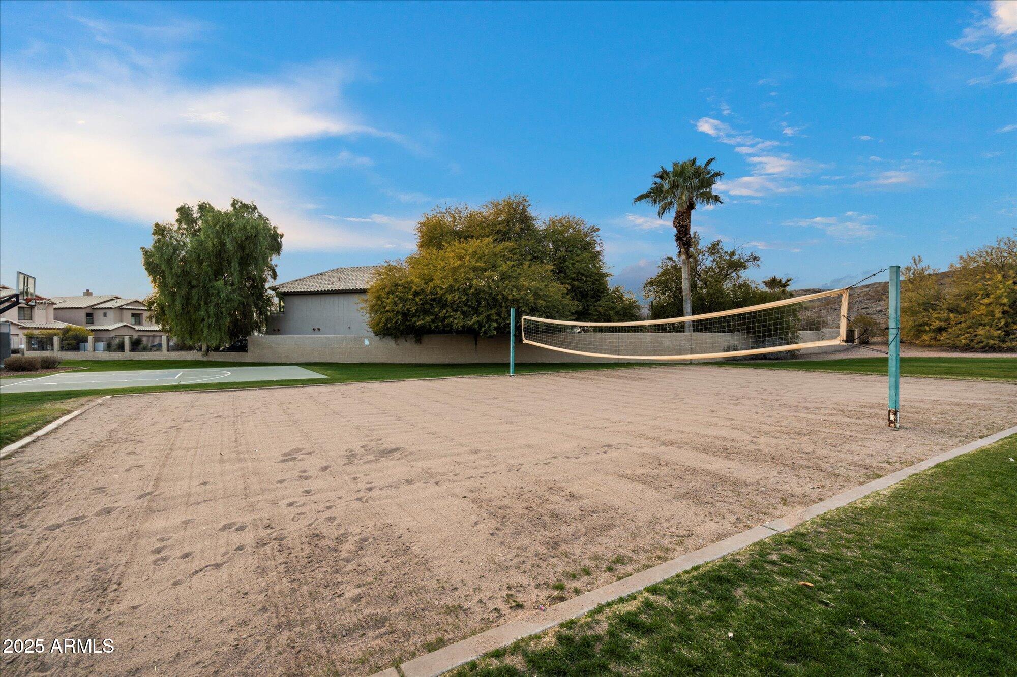 3720 E SOUTH FORK Drive