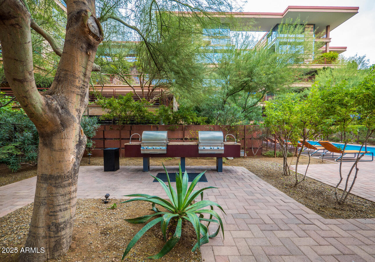 7151 E Rancho Vista Drive, 1017