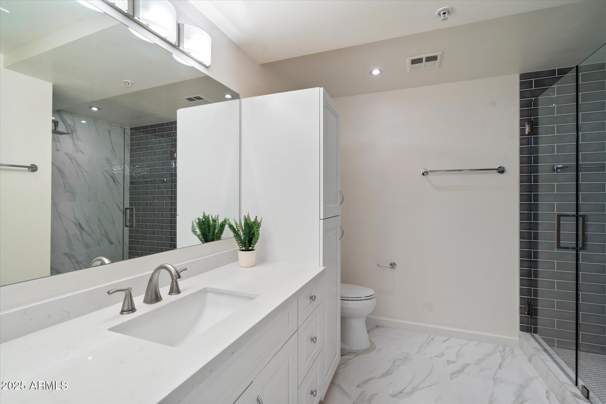 7151 E Rancho Vista Drive, 1017