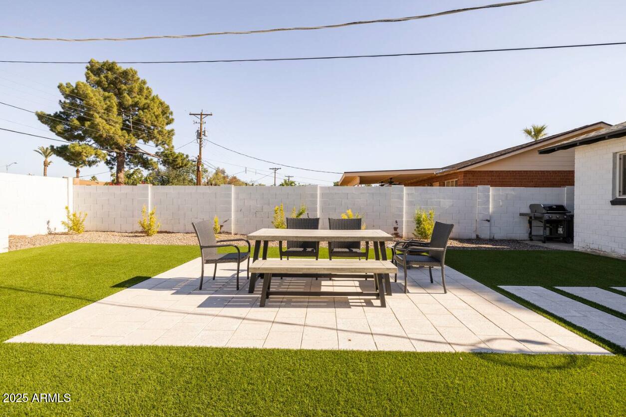 7506 E GRANADA Road