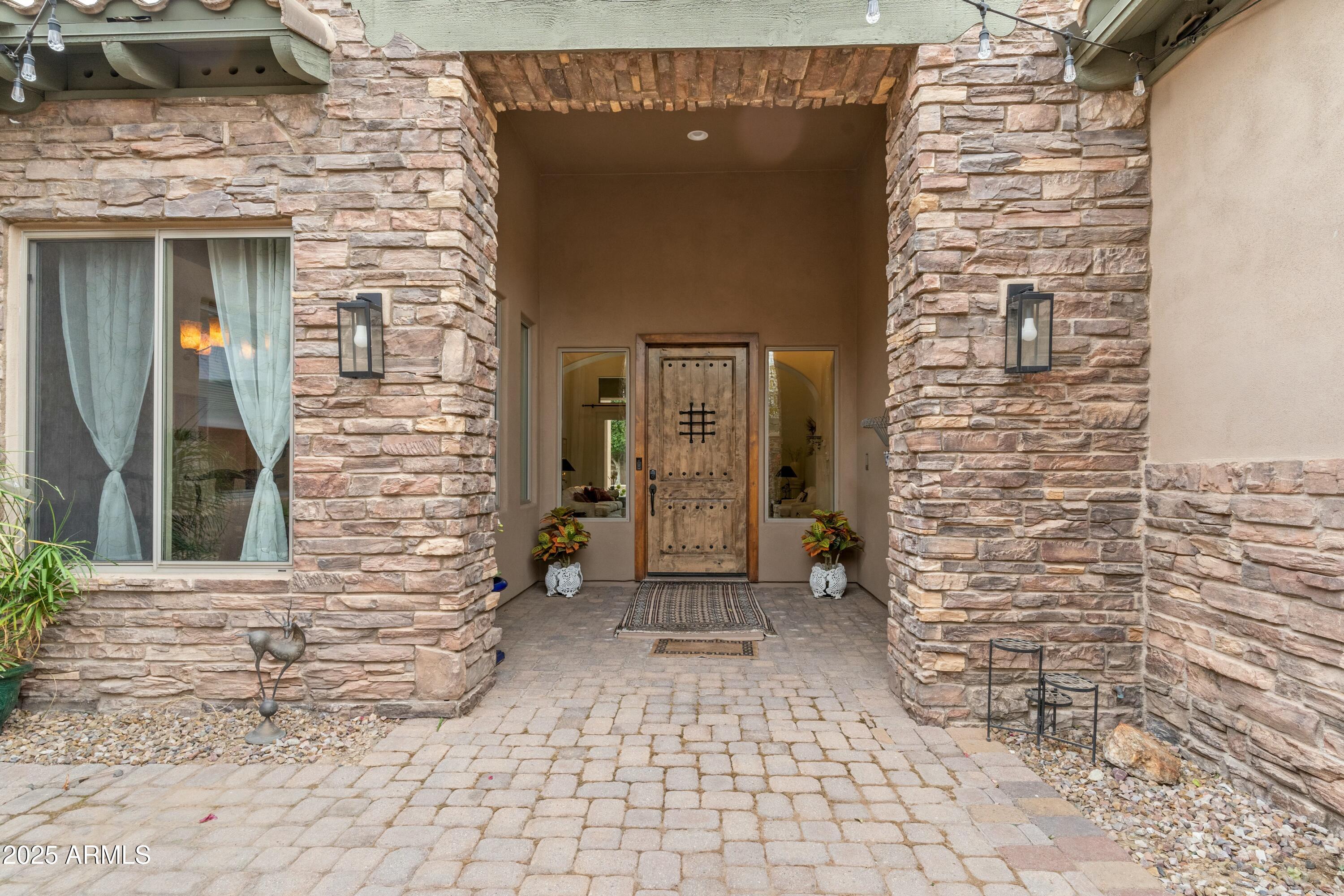 9869 E DAVENPORT Drive