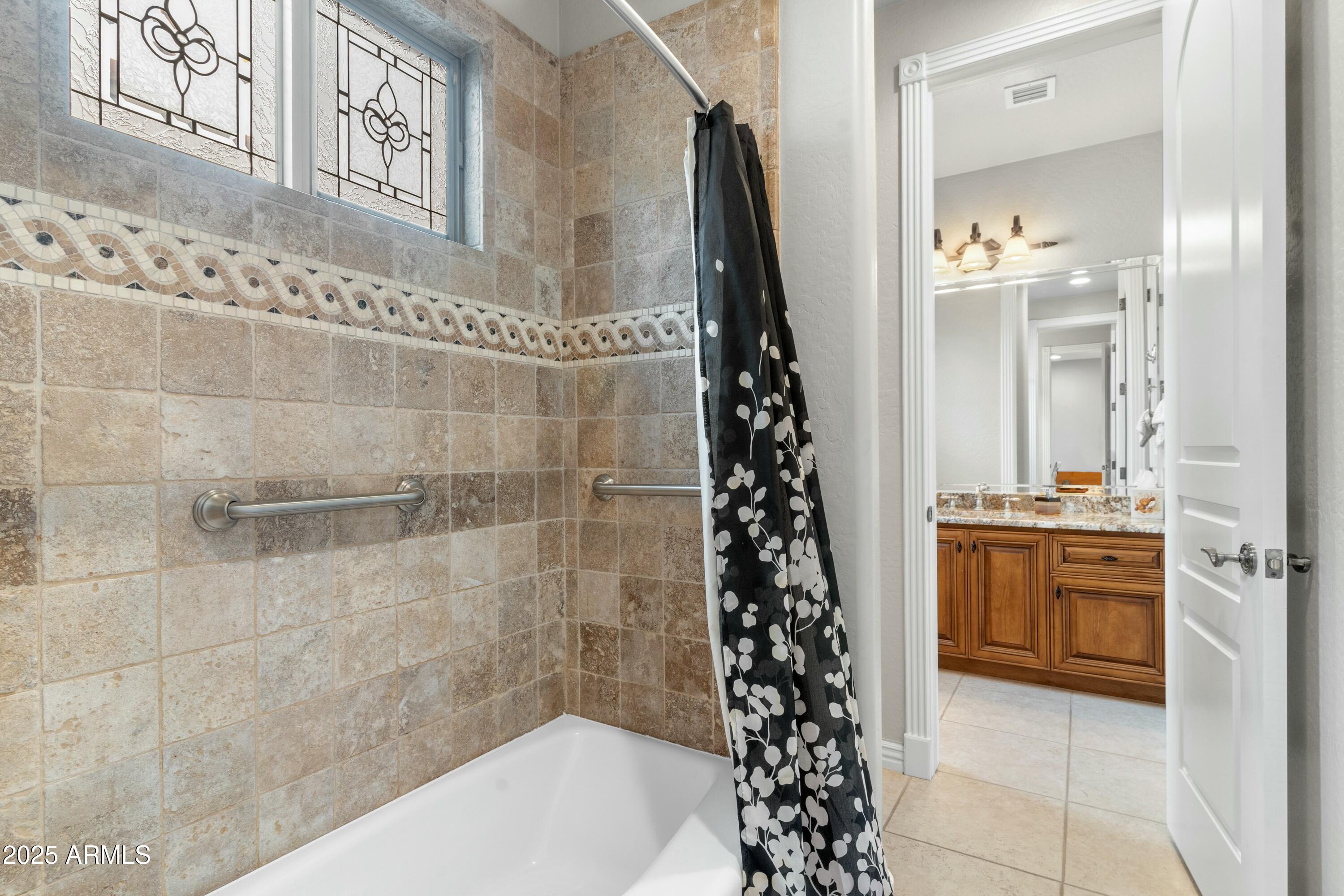 9869 E DAVENPORT Drive