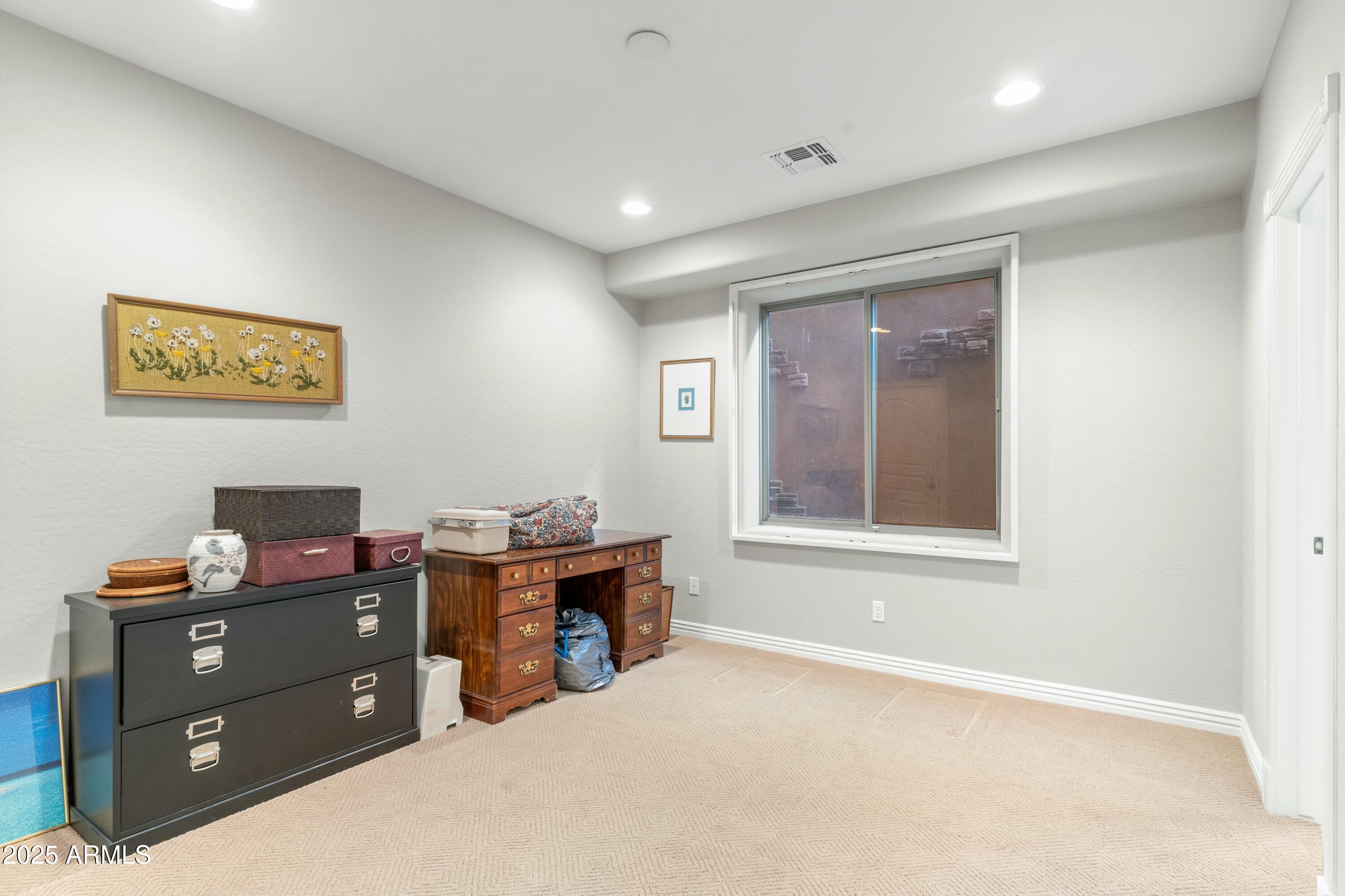 9869 E DAVENPORT Drive