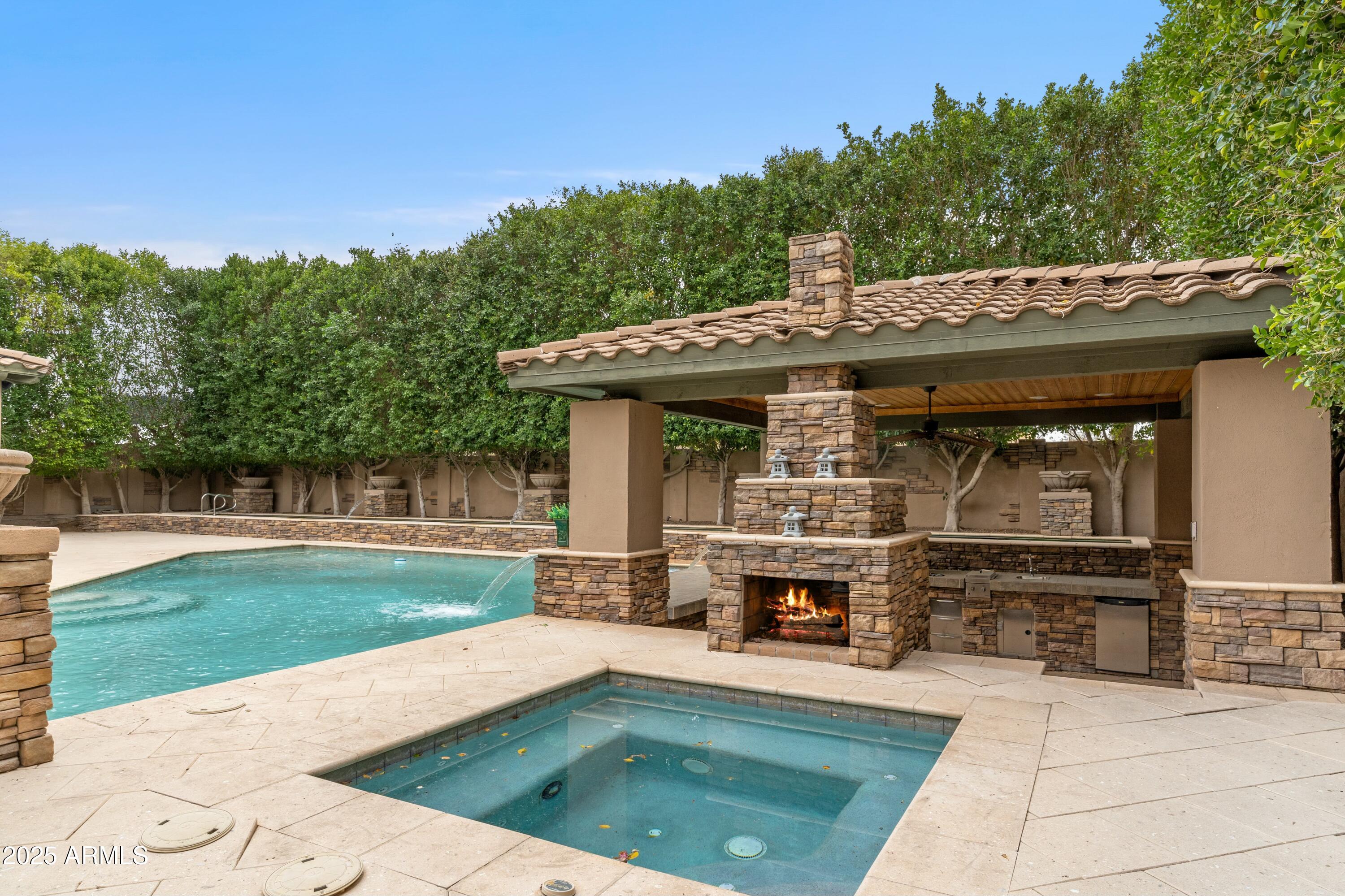 9869 E DAVENPORT Drive