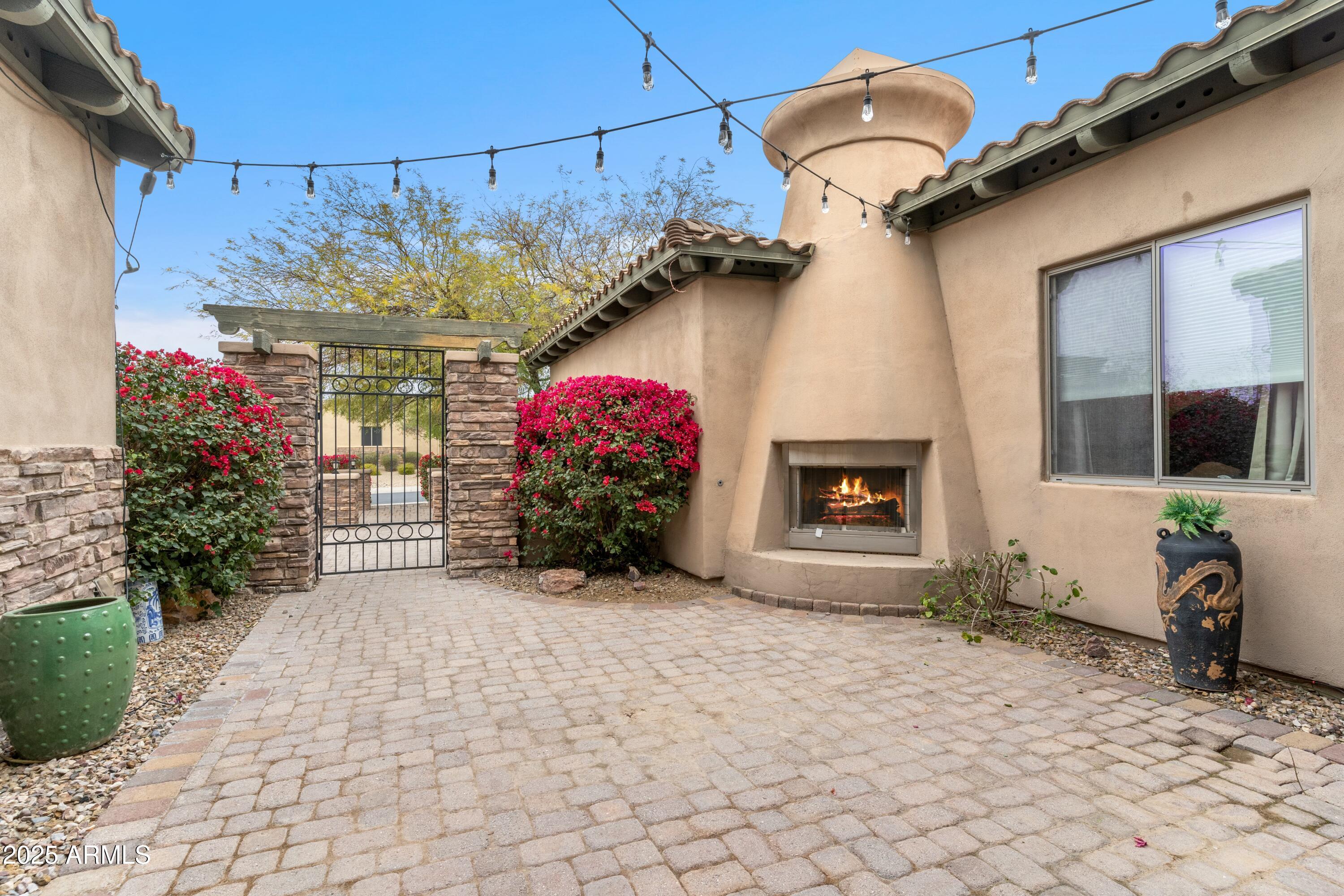 9869 E DAVENPORT Drive