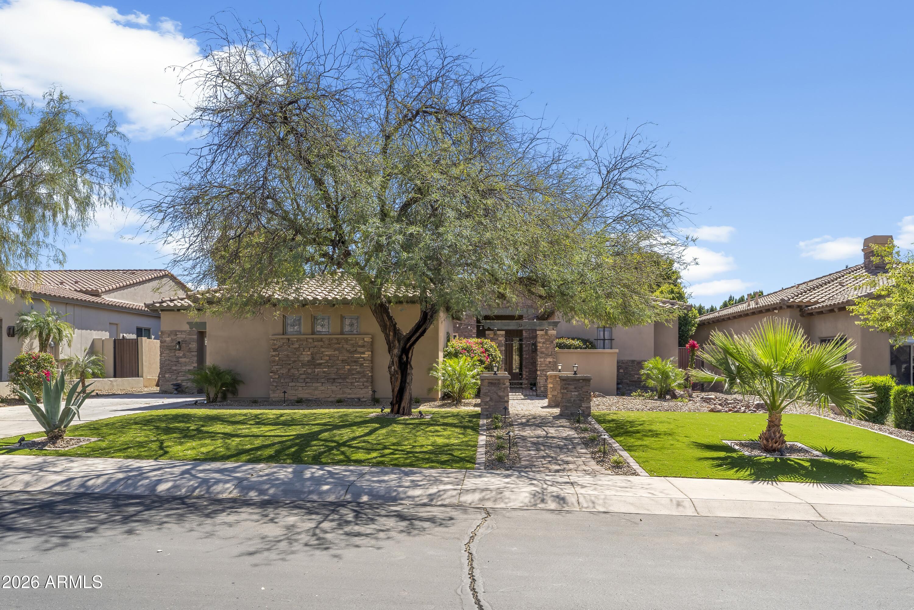 9869 E DAVENPORT Drive