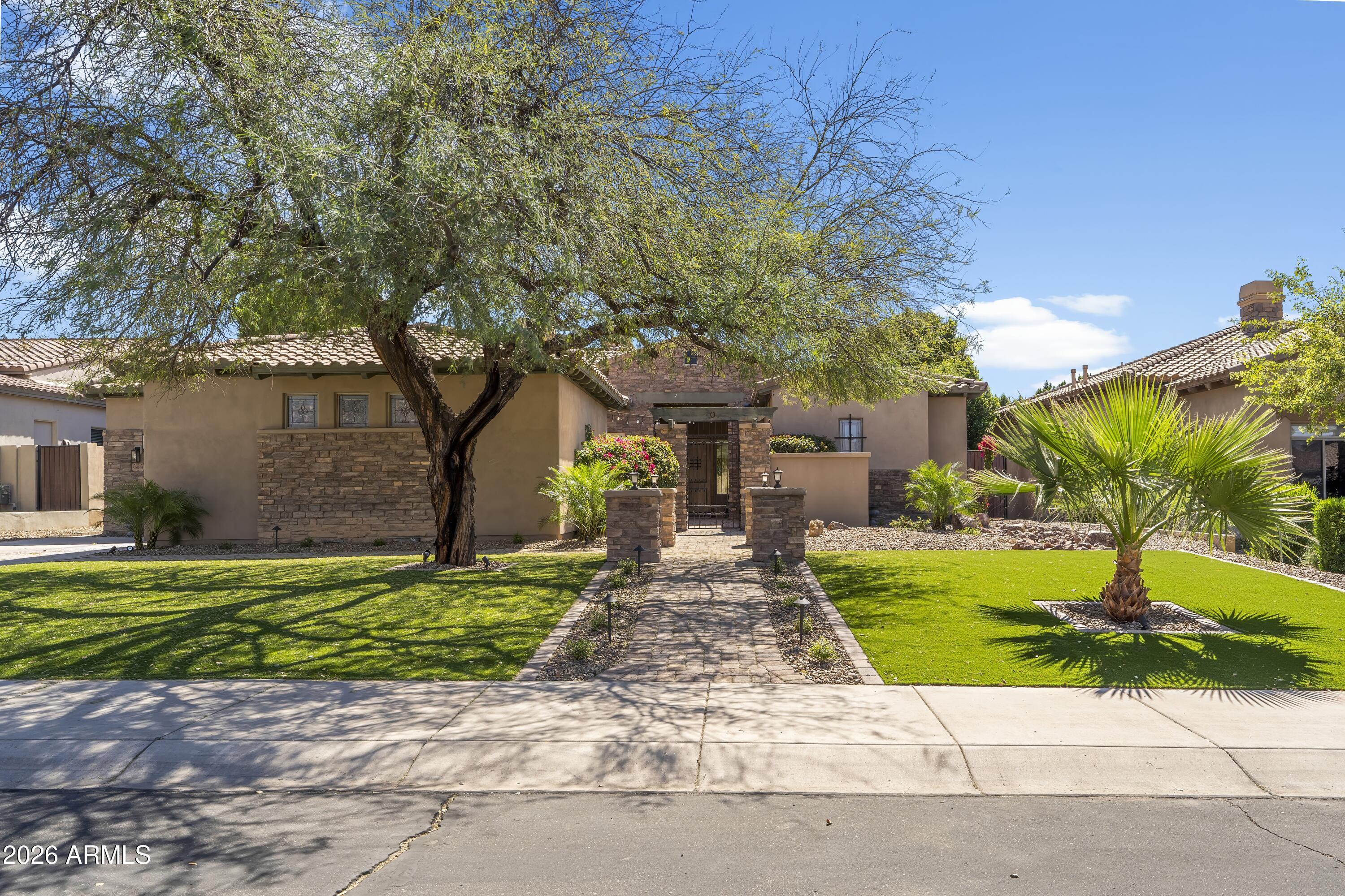 9869 E DAVENPORT Drive