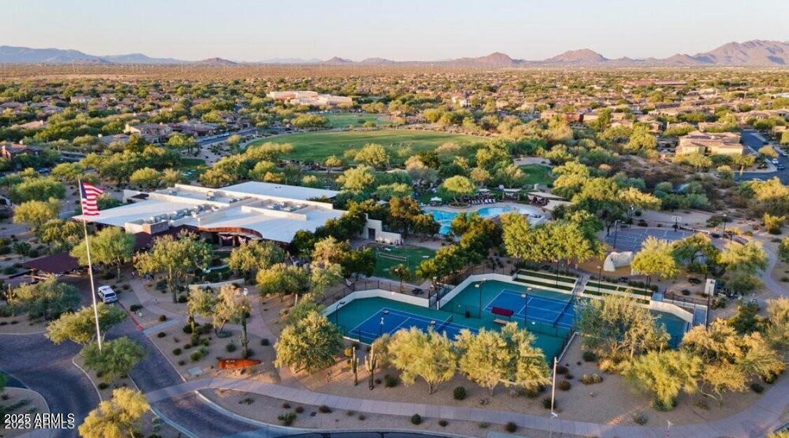 3912 E WILLIAMS Drive