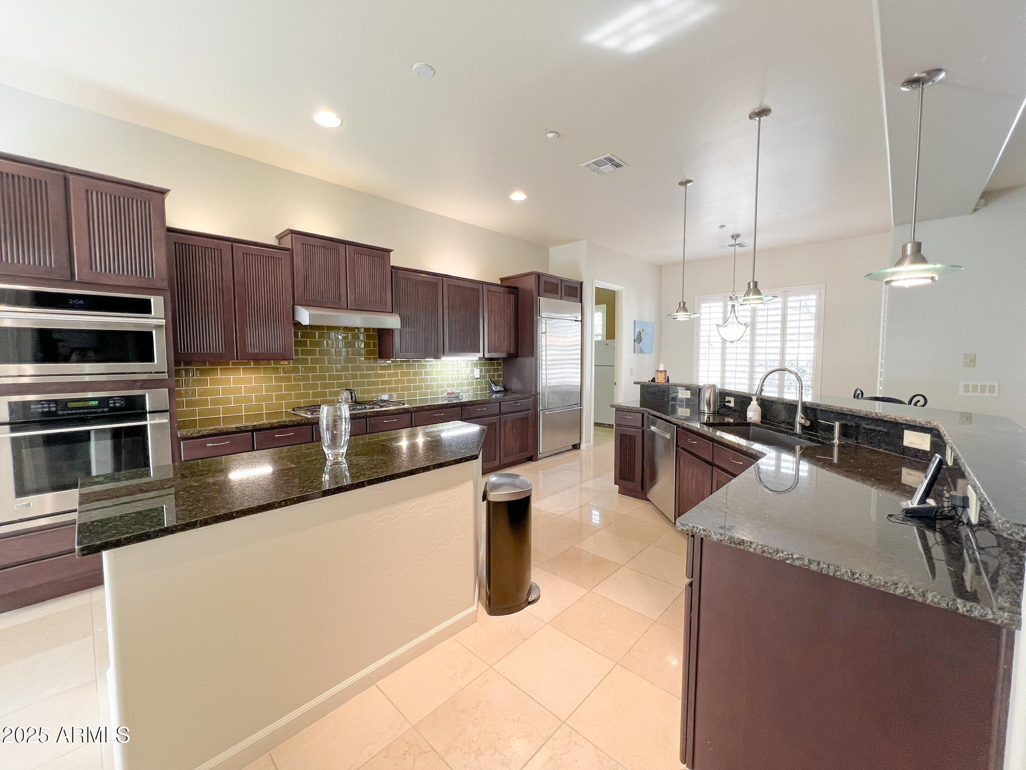 3912 E WILLIAMS Drive