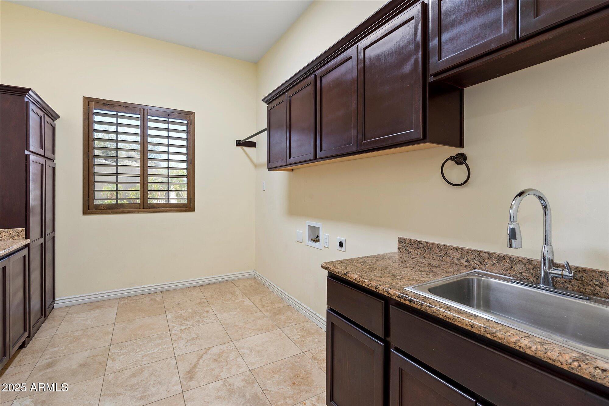 13221 N 17TH Place