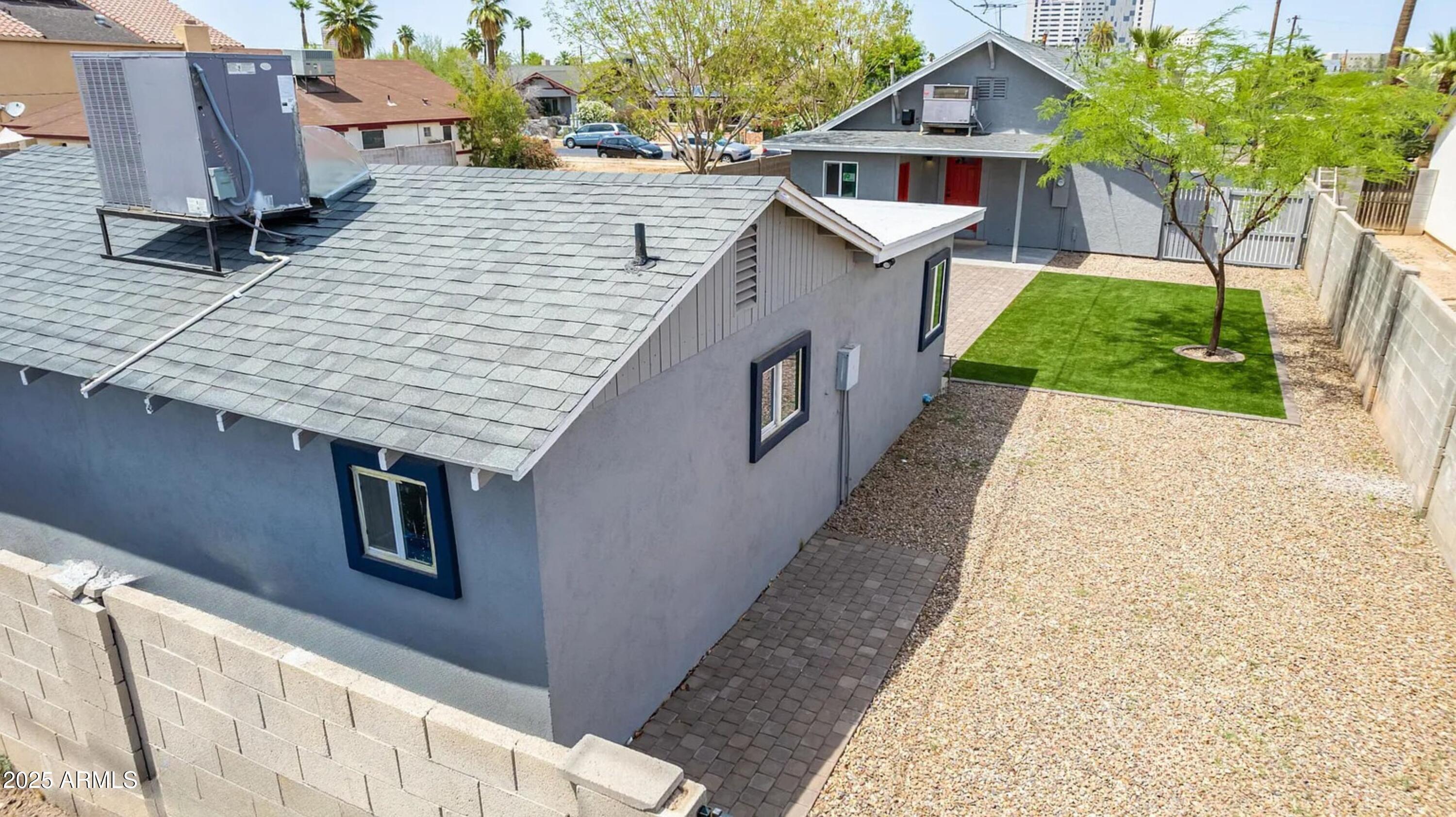 1115 E MCKINLEY Street