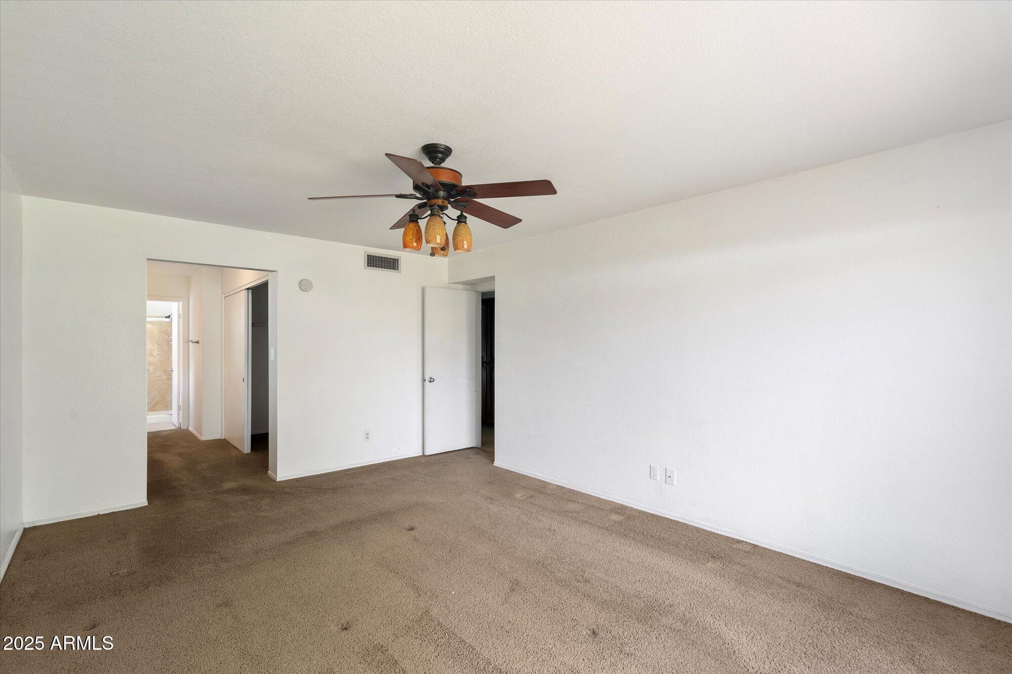 10522 E MERCER Lane