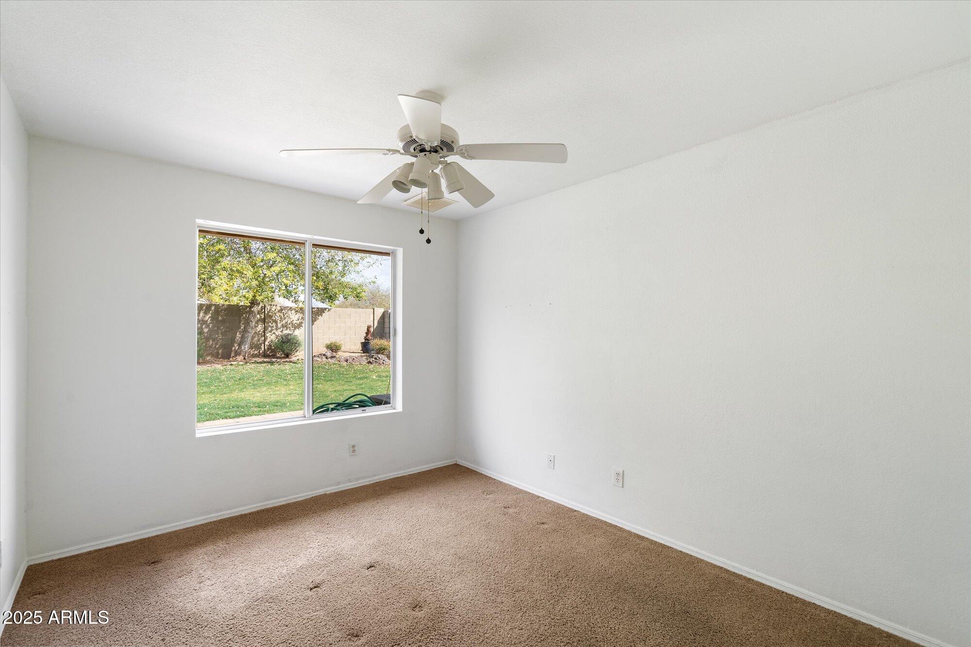 10522 E MERCER Lane