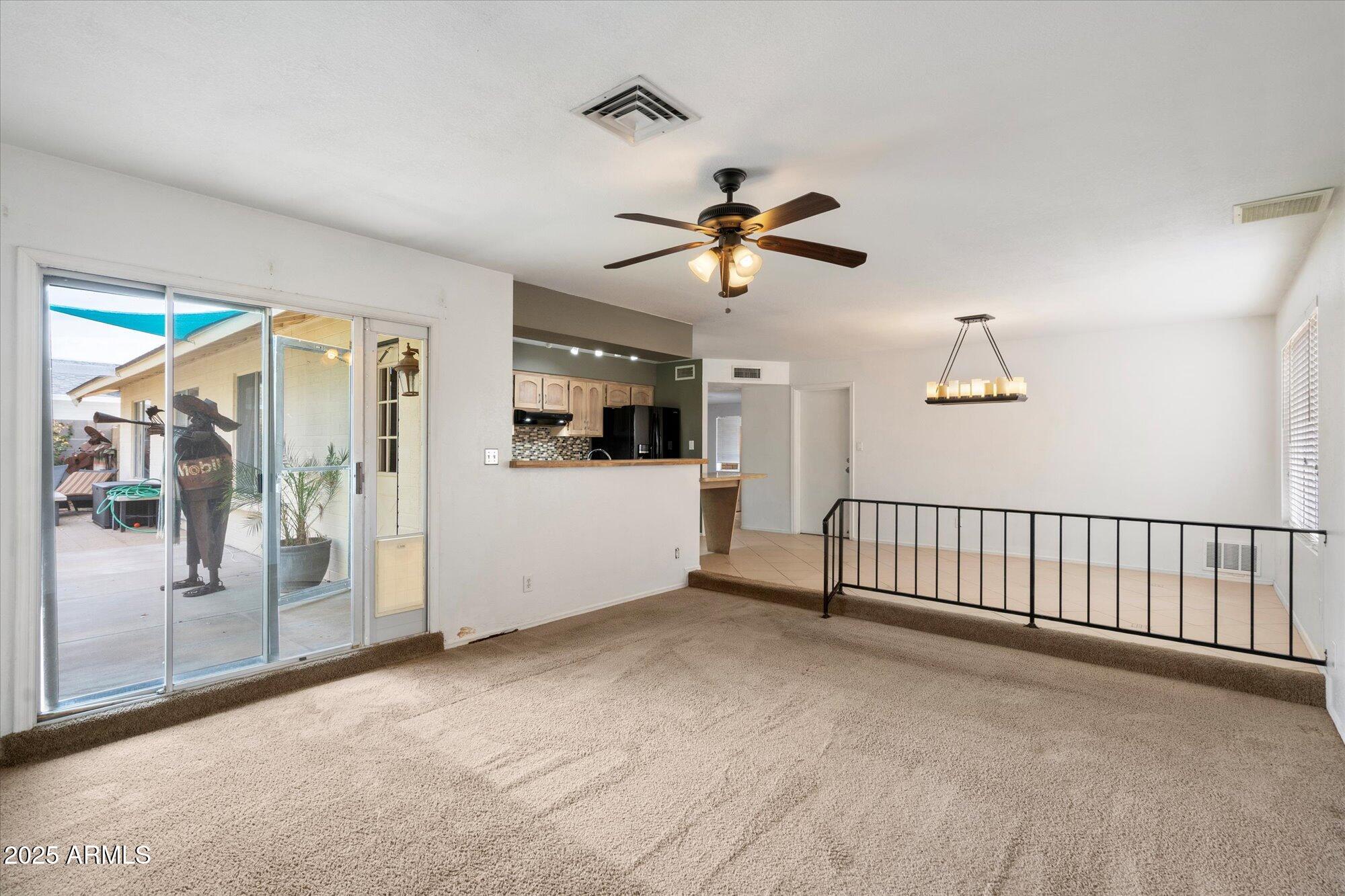 10522 E MERCER Lane