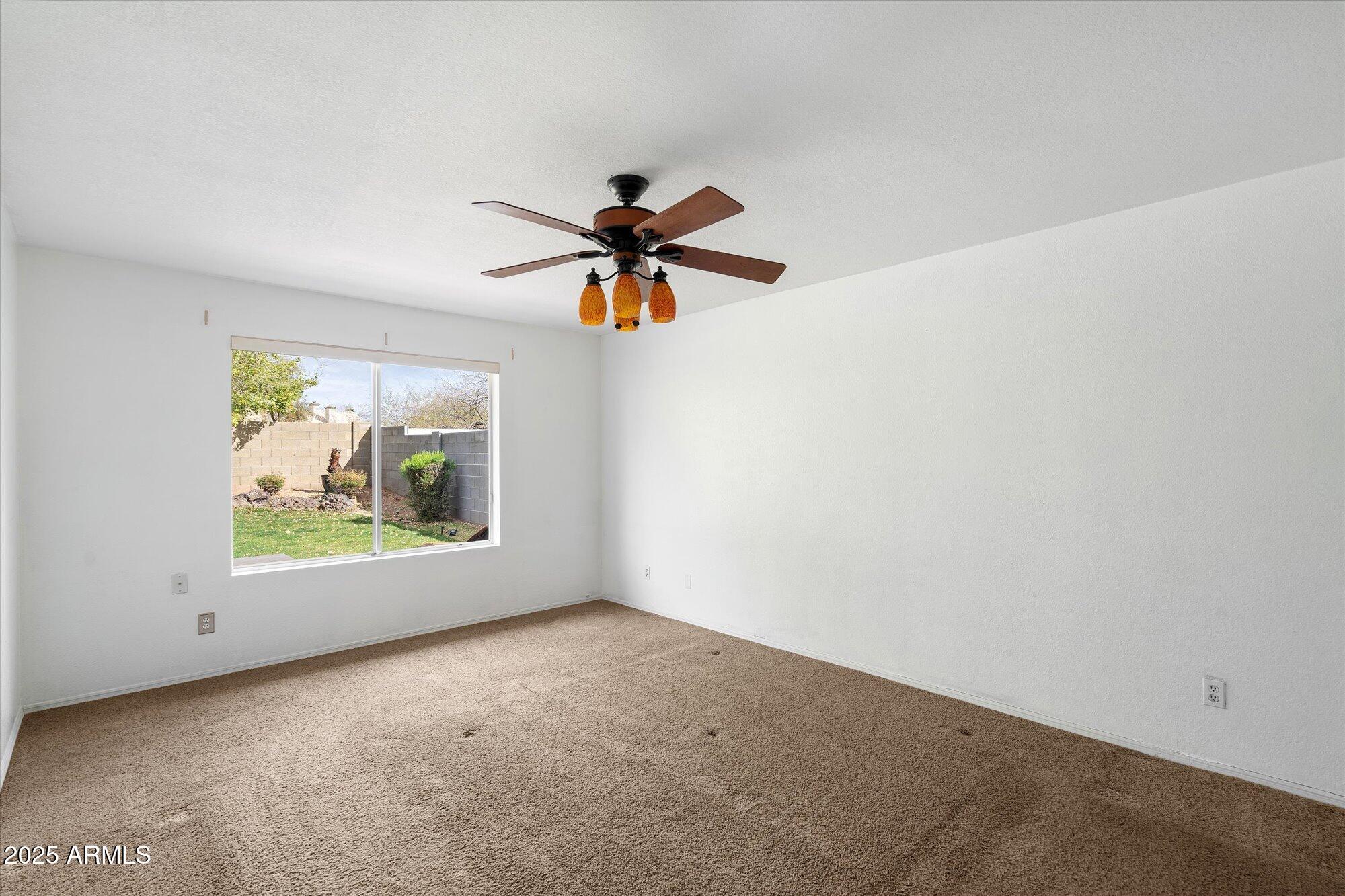 10522 E MERCER Lane