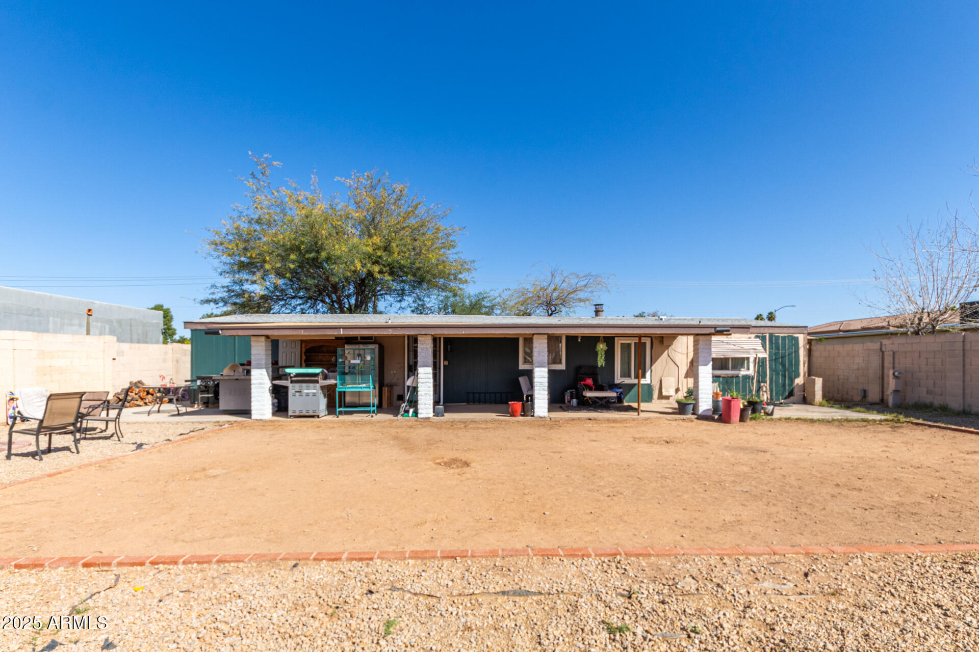 2939 E PARADISE Lane
