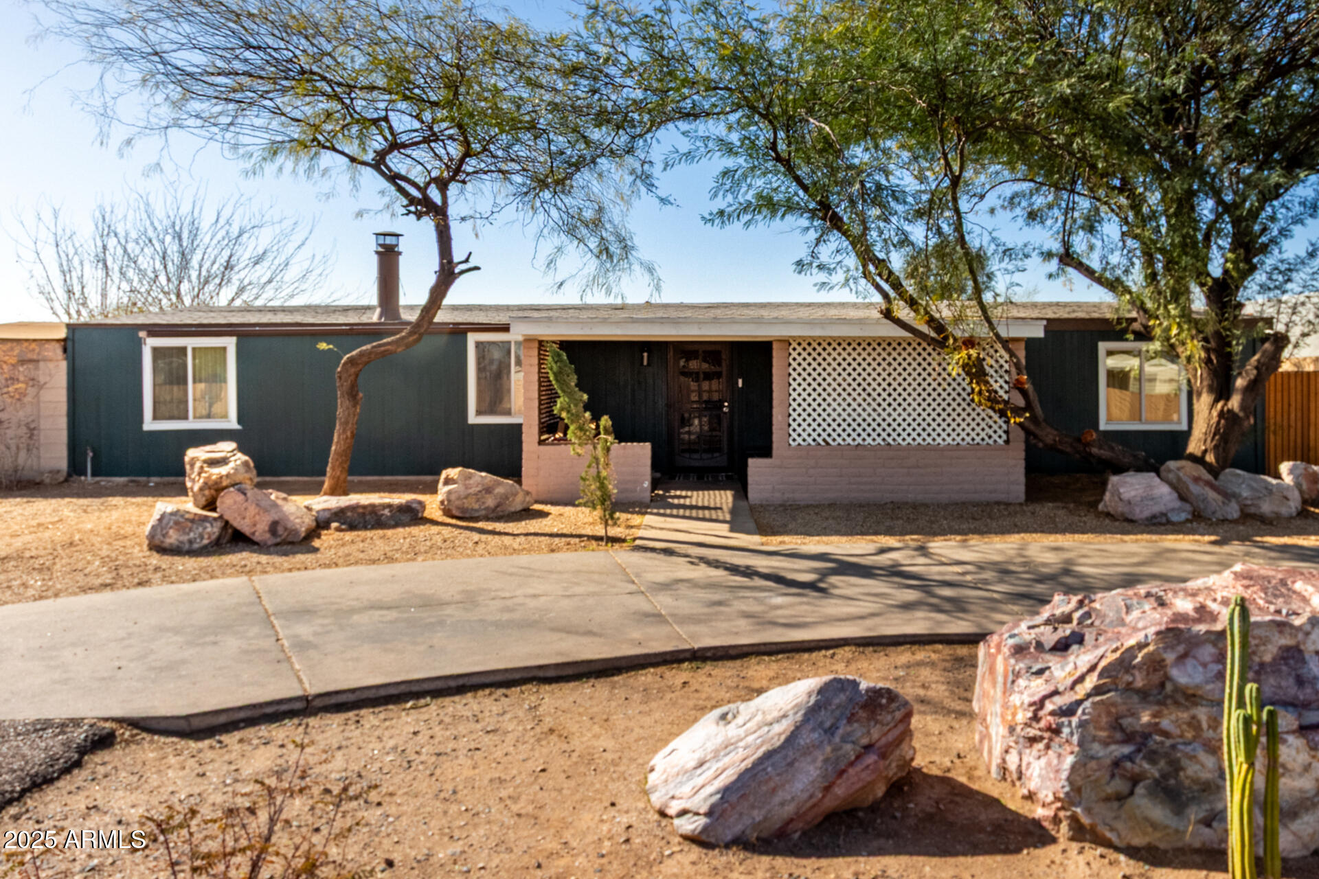 2939 E PARADISE Lane
