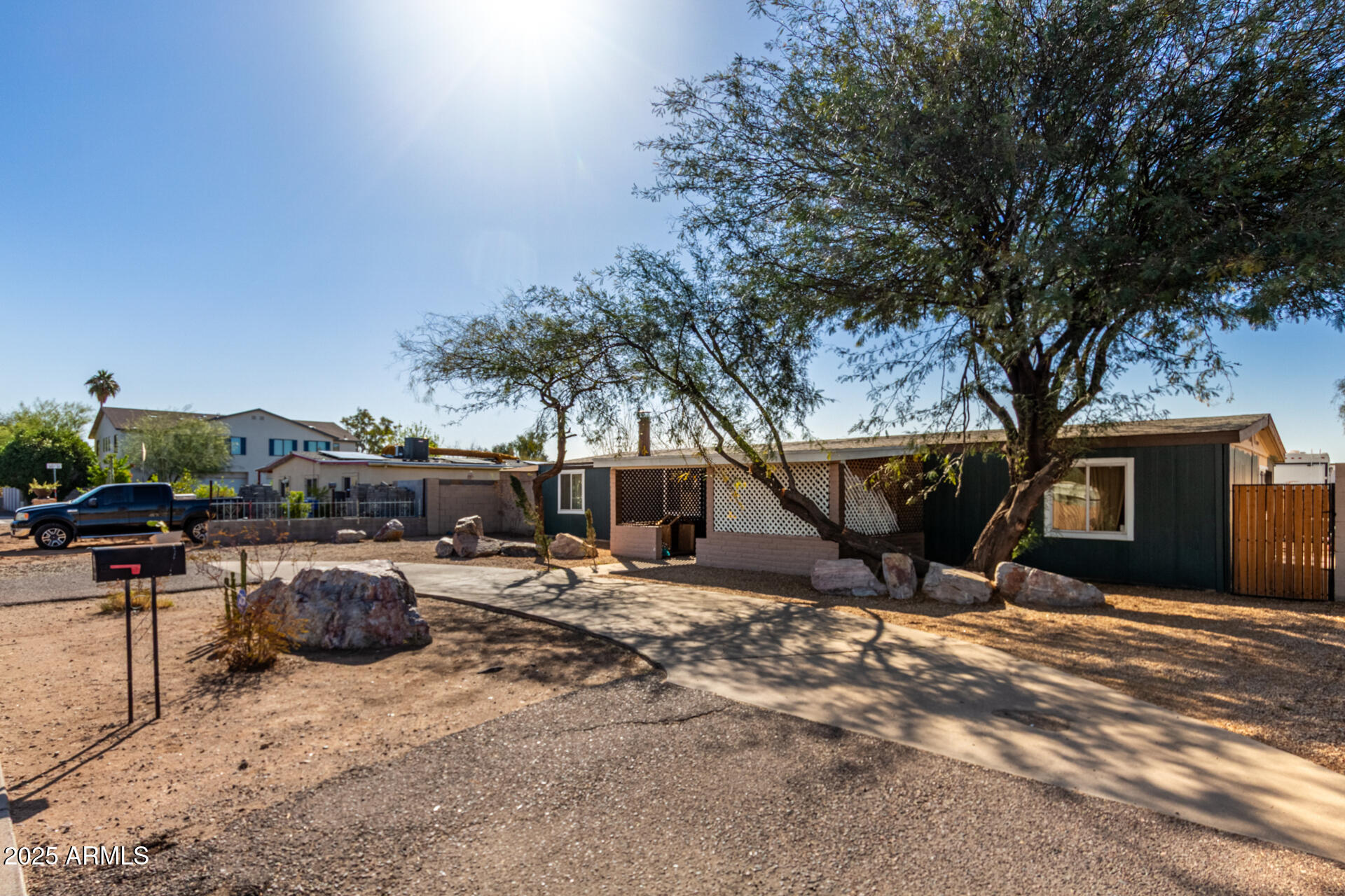 2939 E PARADISE Lane