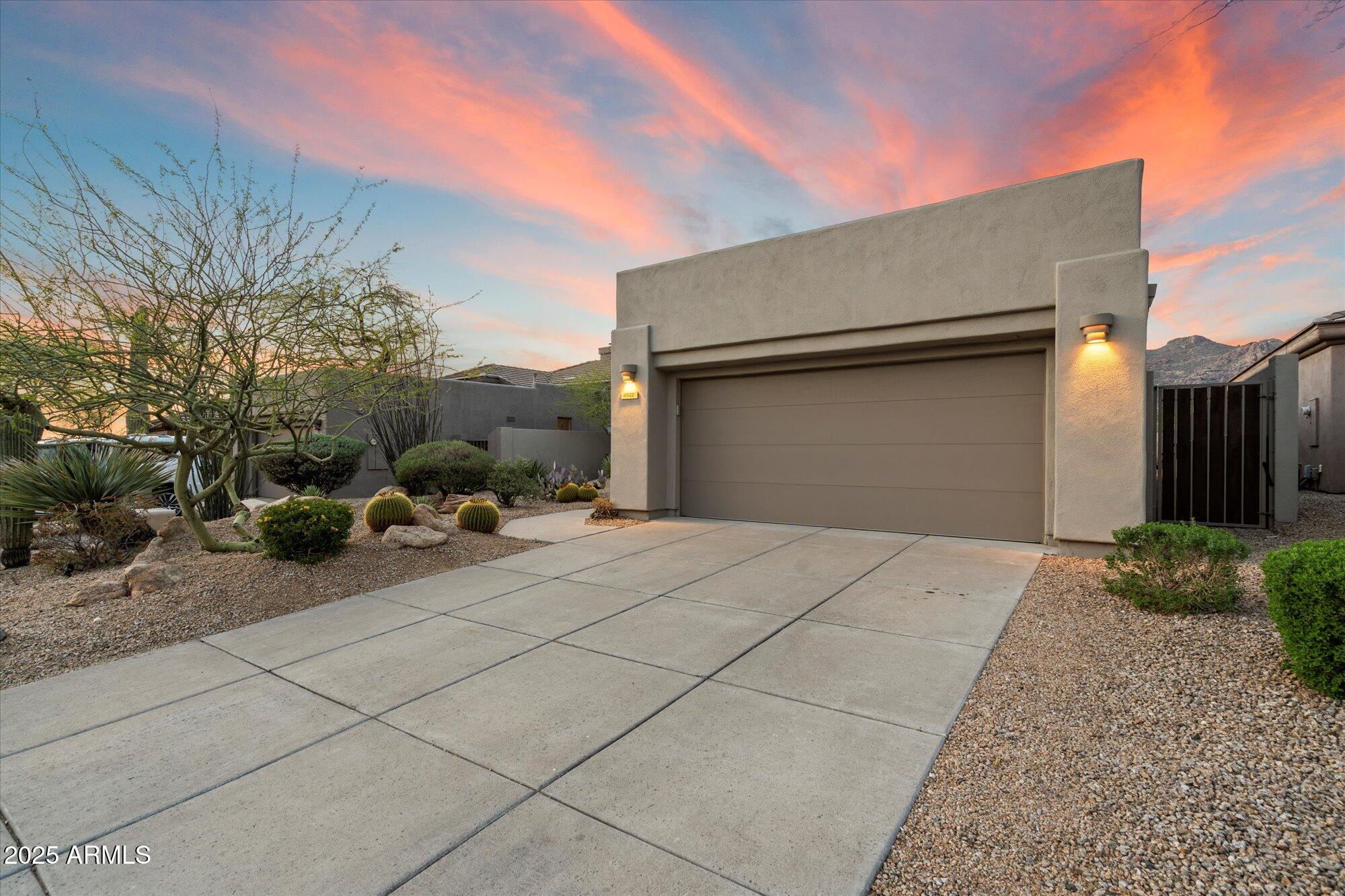 6522 E NIGHT GLOW Circle