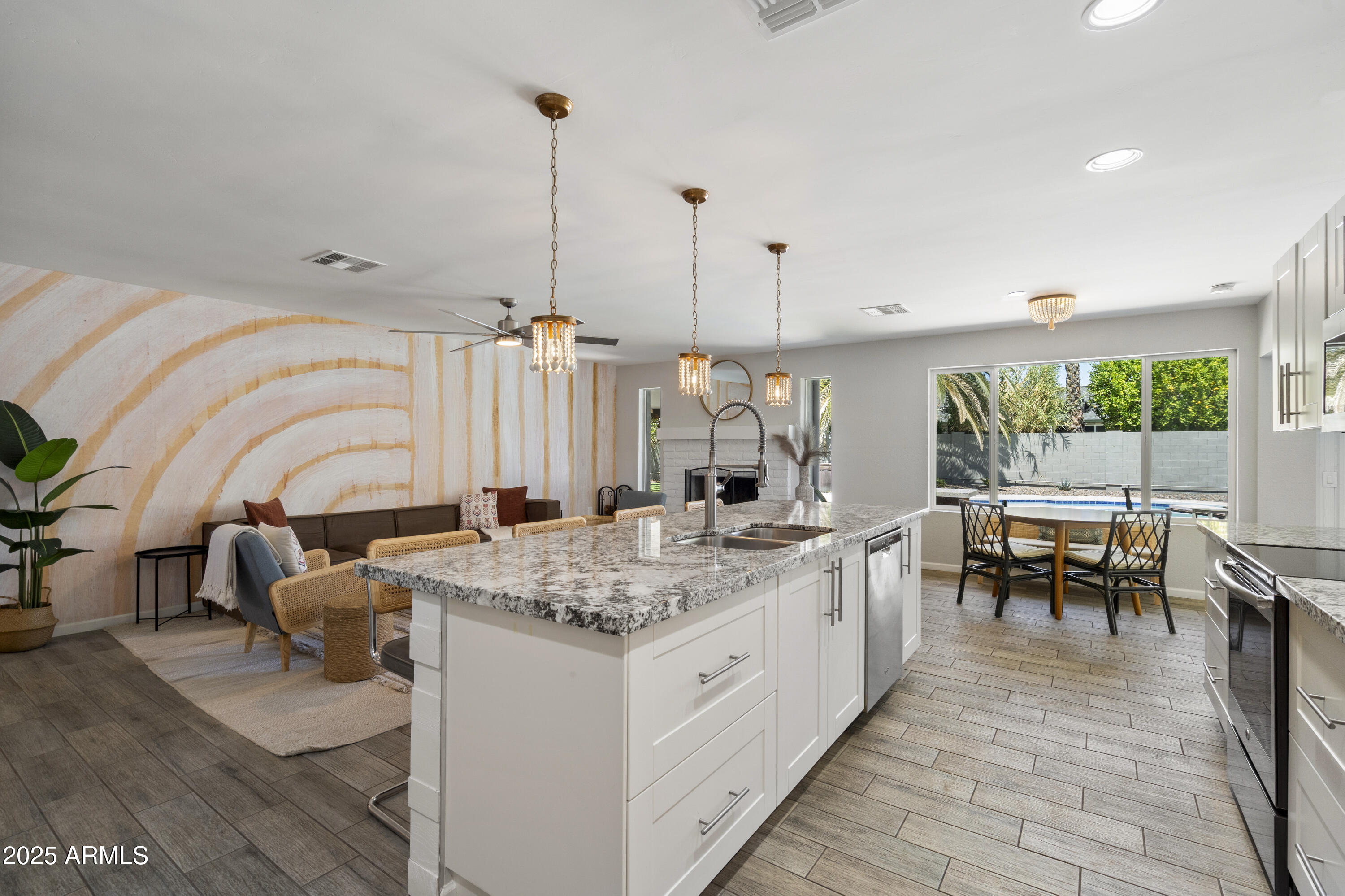 4904 E TIERRA BUENA Lane