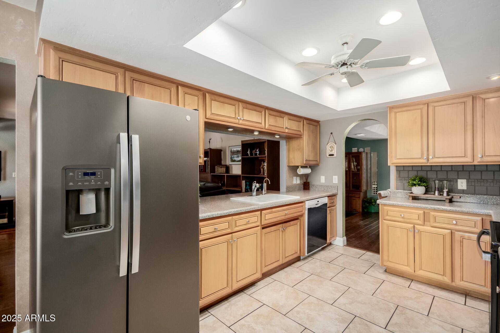 7634 W BLUEFIELD Avenue