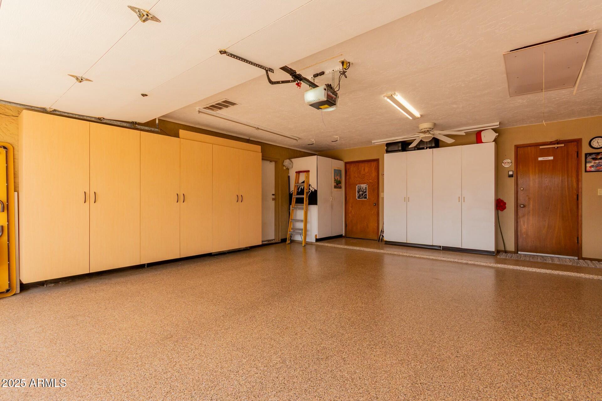 7634 W BLUEFIELD Avenue