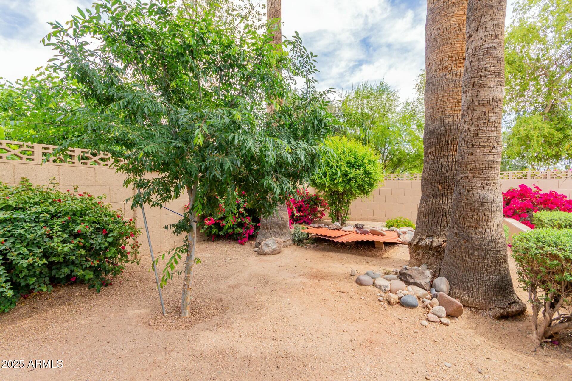 7634 W BLUEFIELD Avenue