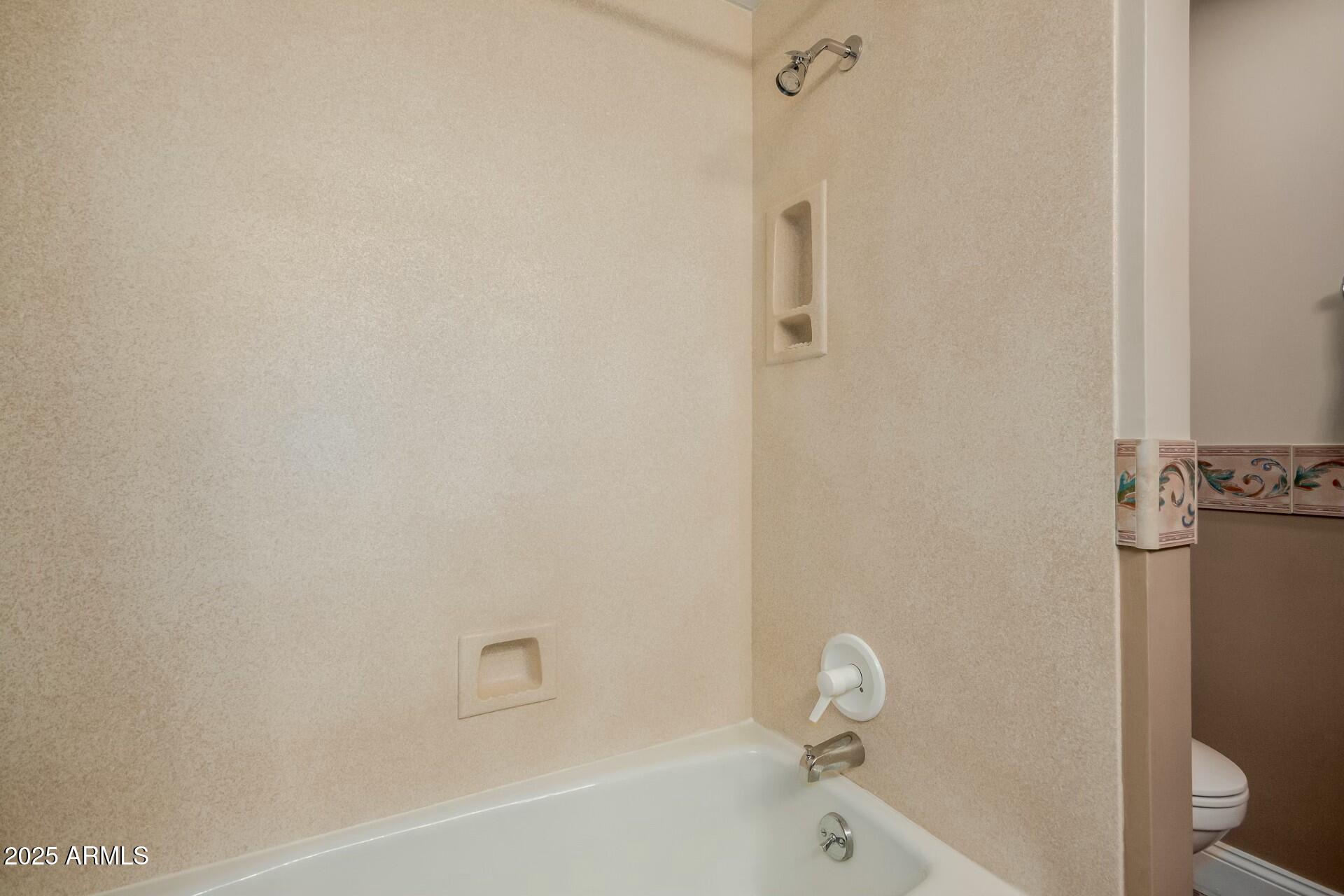 7634 W BLUEFIELD Avenue