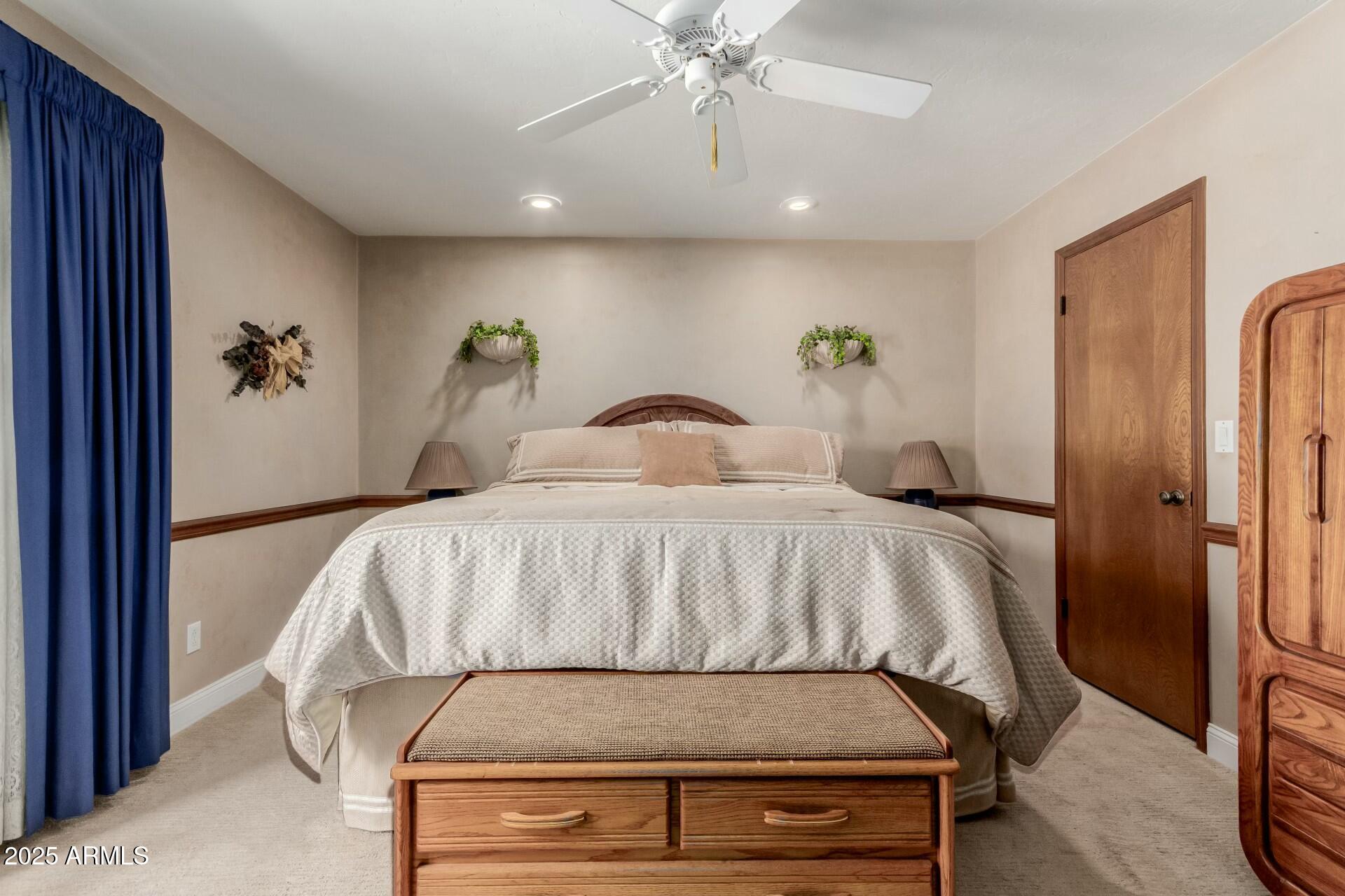 7634 W BLUEFIELD Avenue