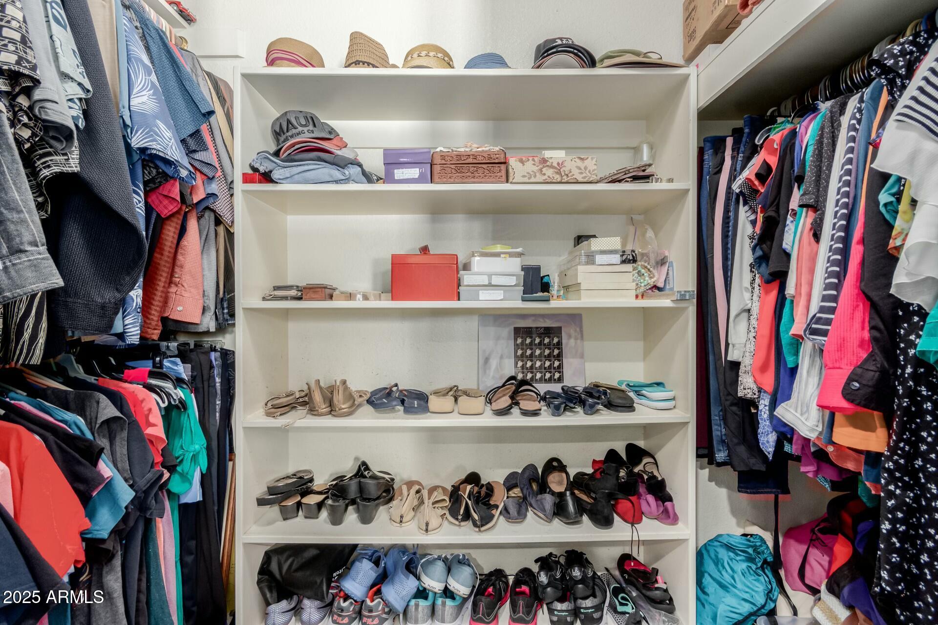 7634 W BLUEFIELD Avenue