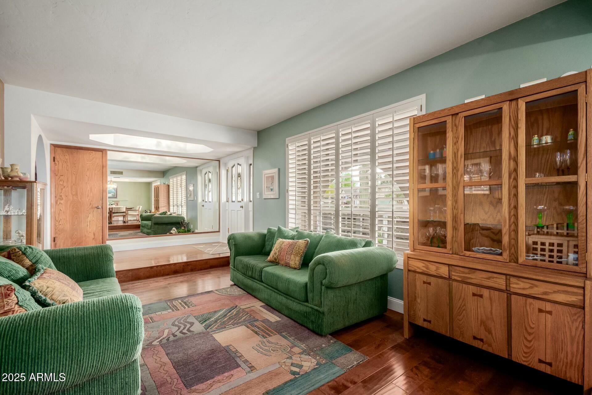 7634 W BLUEFIELD Avenue