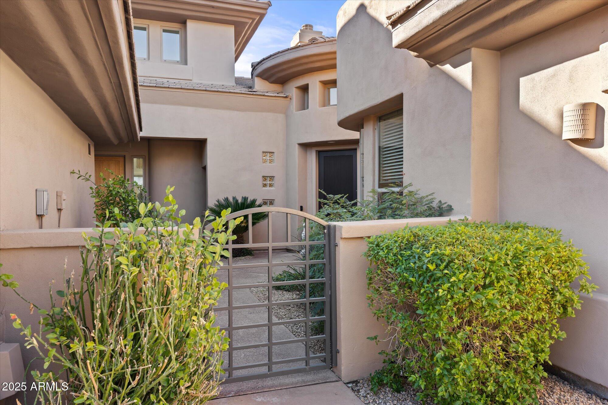 15240 N Clubgate Drive, 137