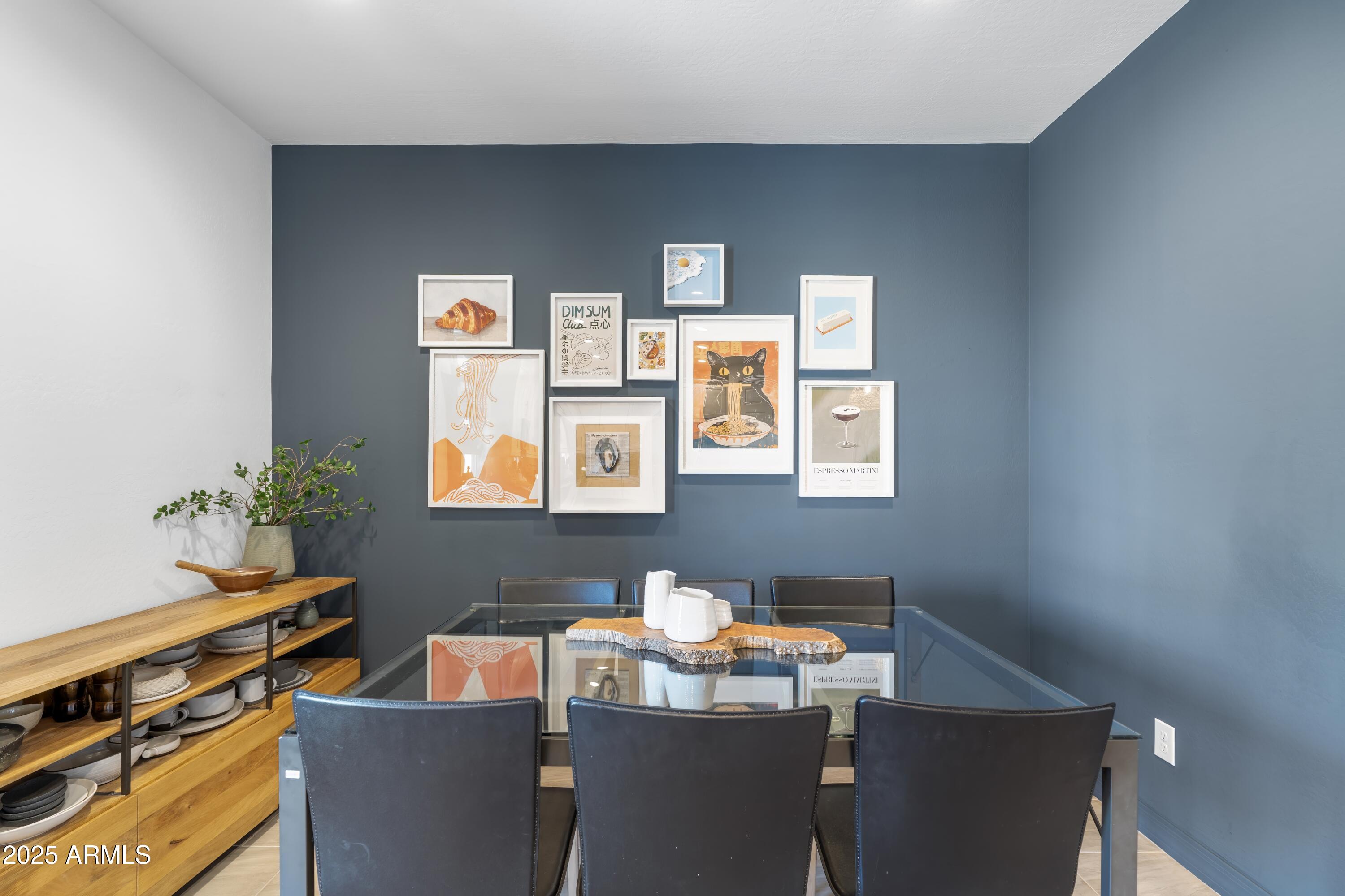 6338 W RAYMOND Street