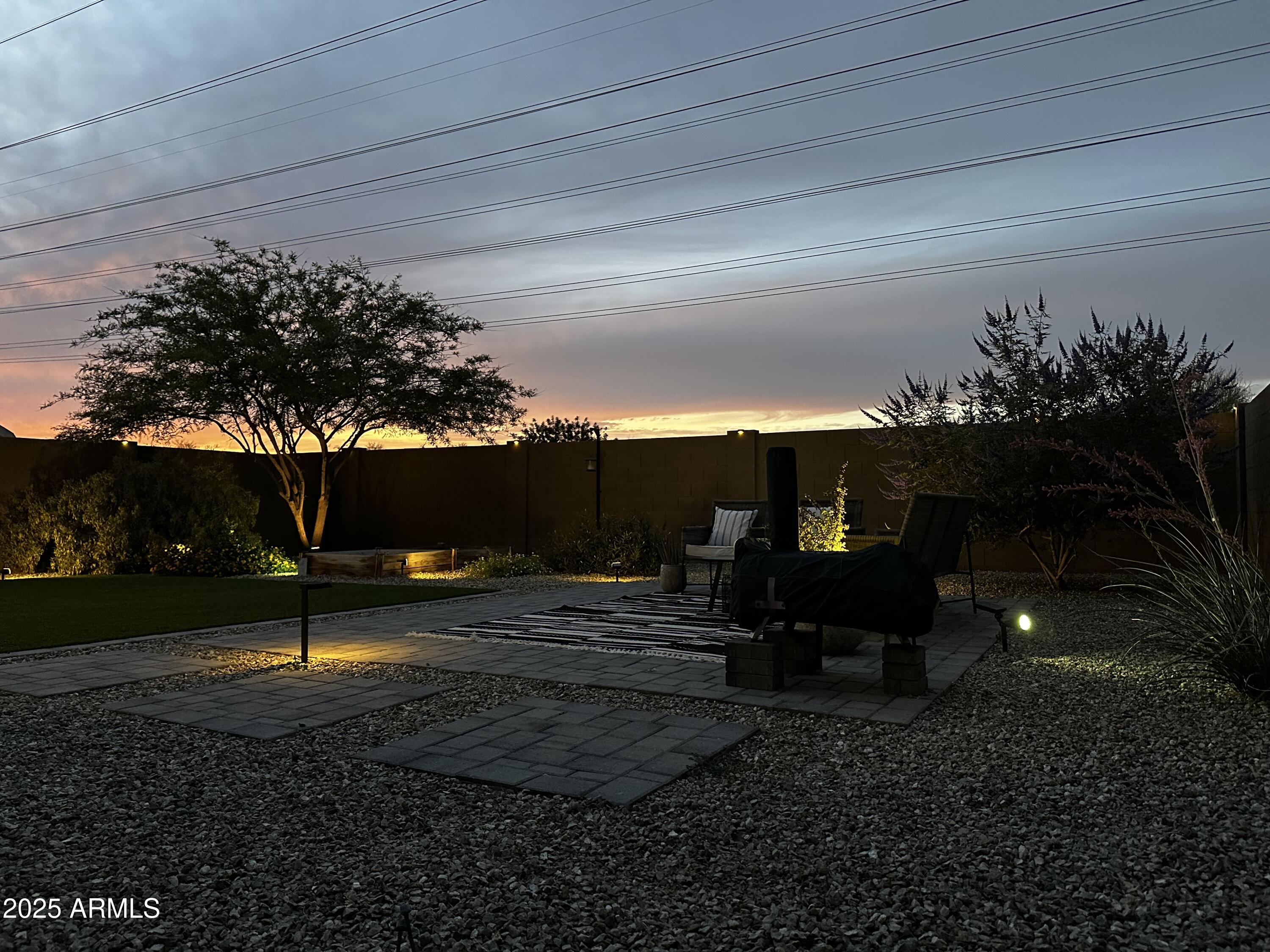 6338 W RAYMOND Street