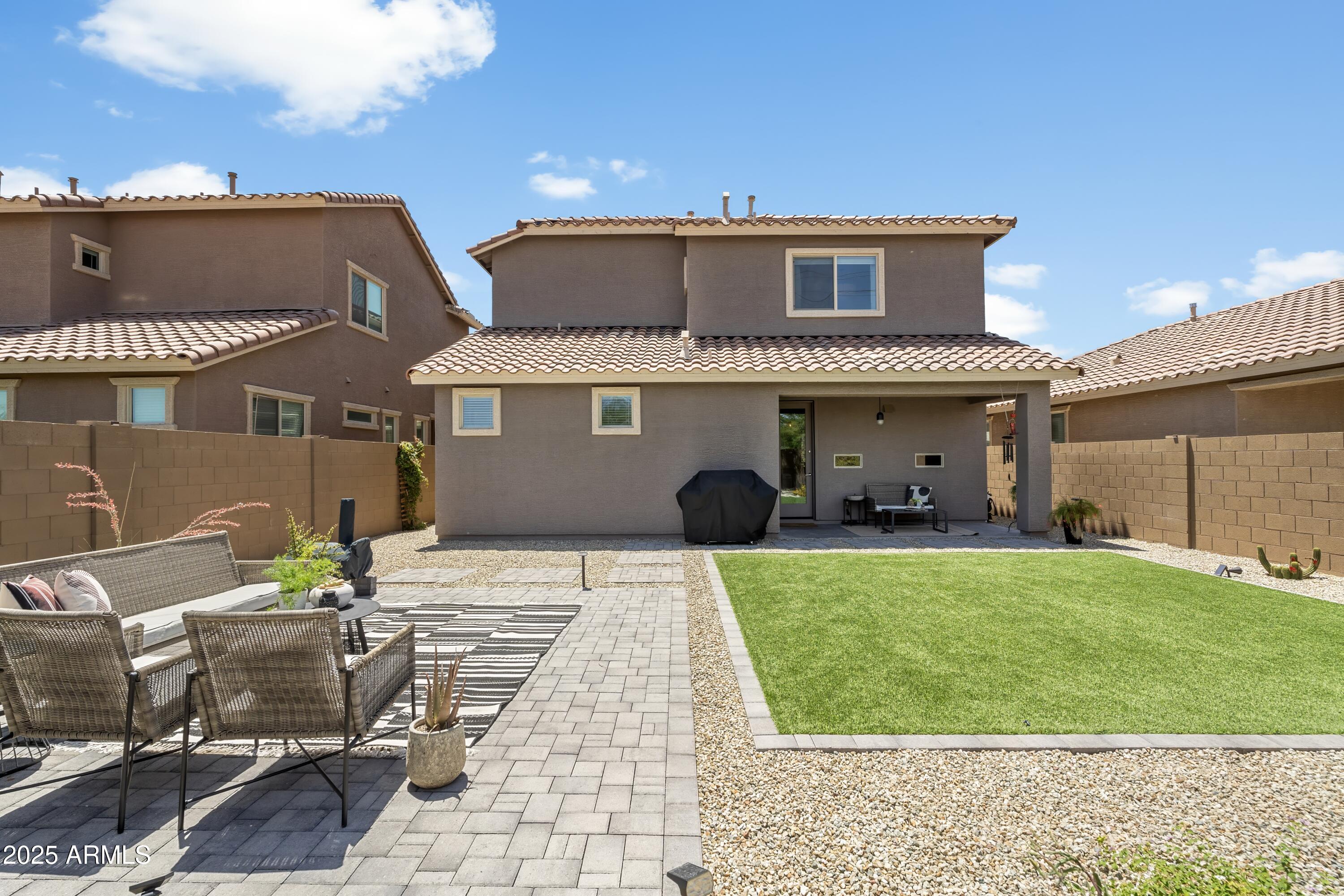 6338 W RAYMOND Street