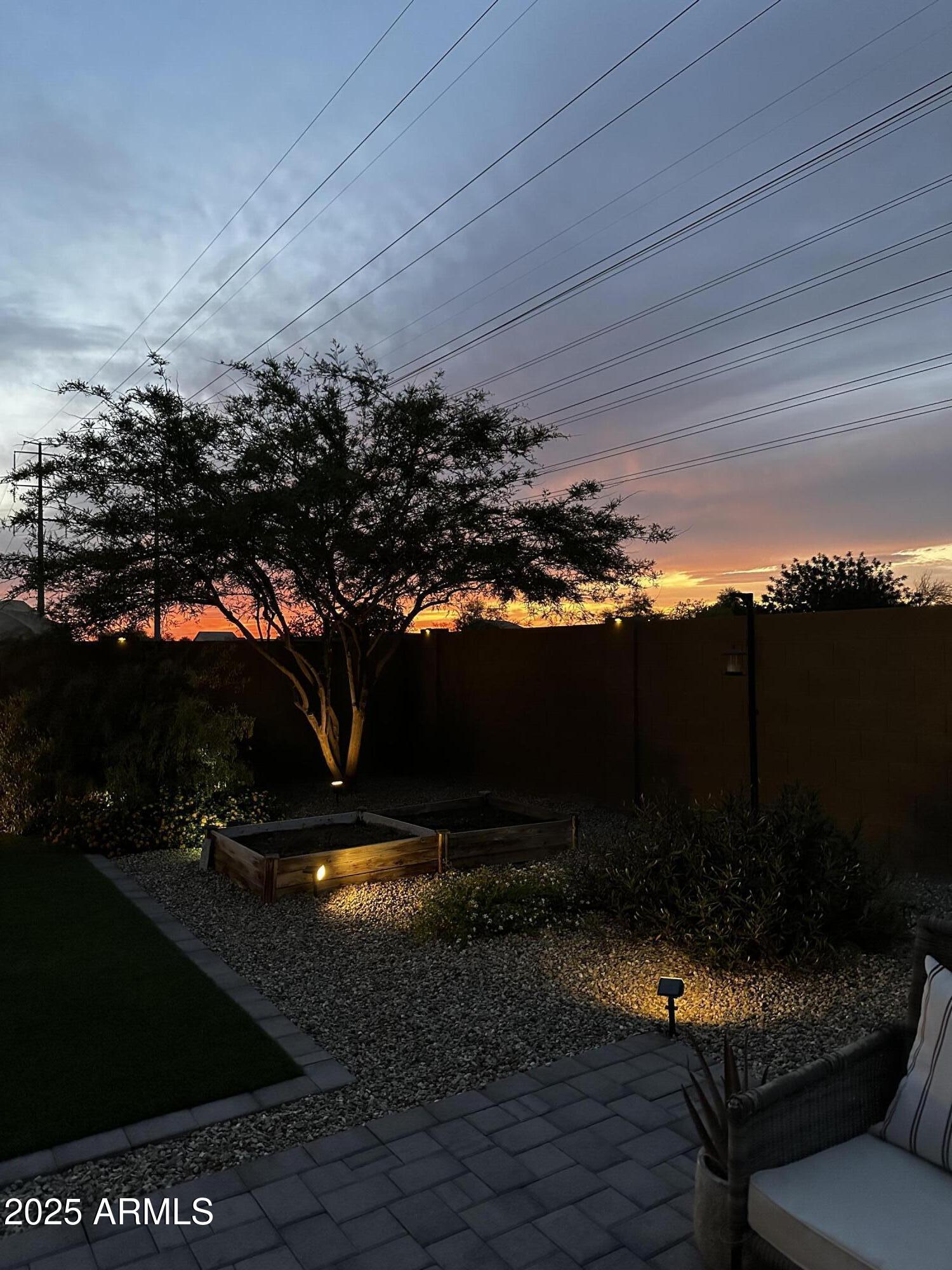 6338 W RAYMOND Street