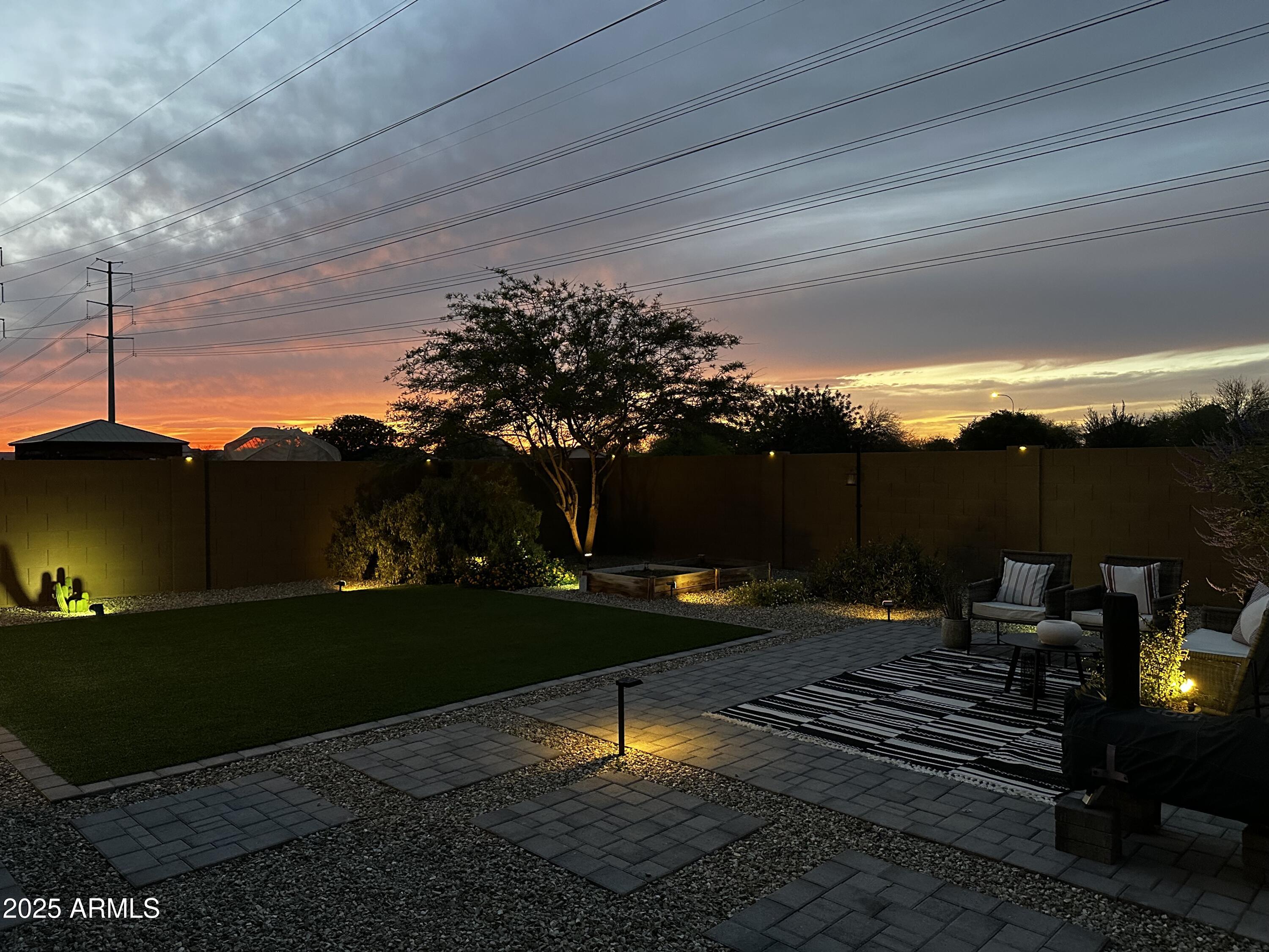 6338 W RAYMOND Street