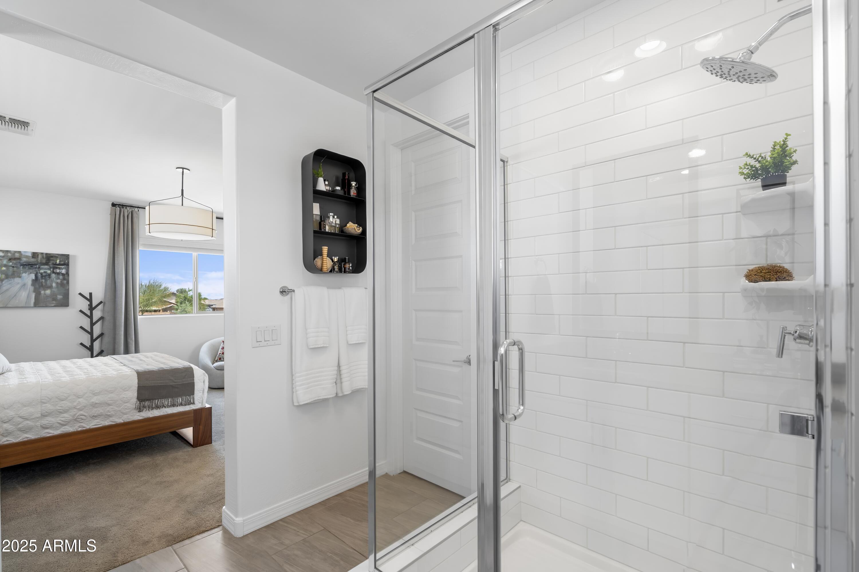 6338 W RAYMOND Street