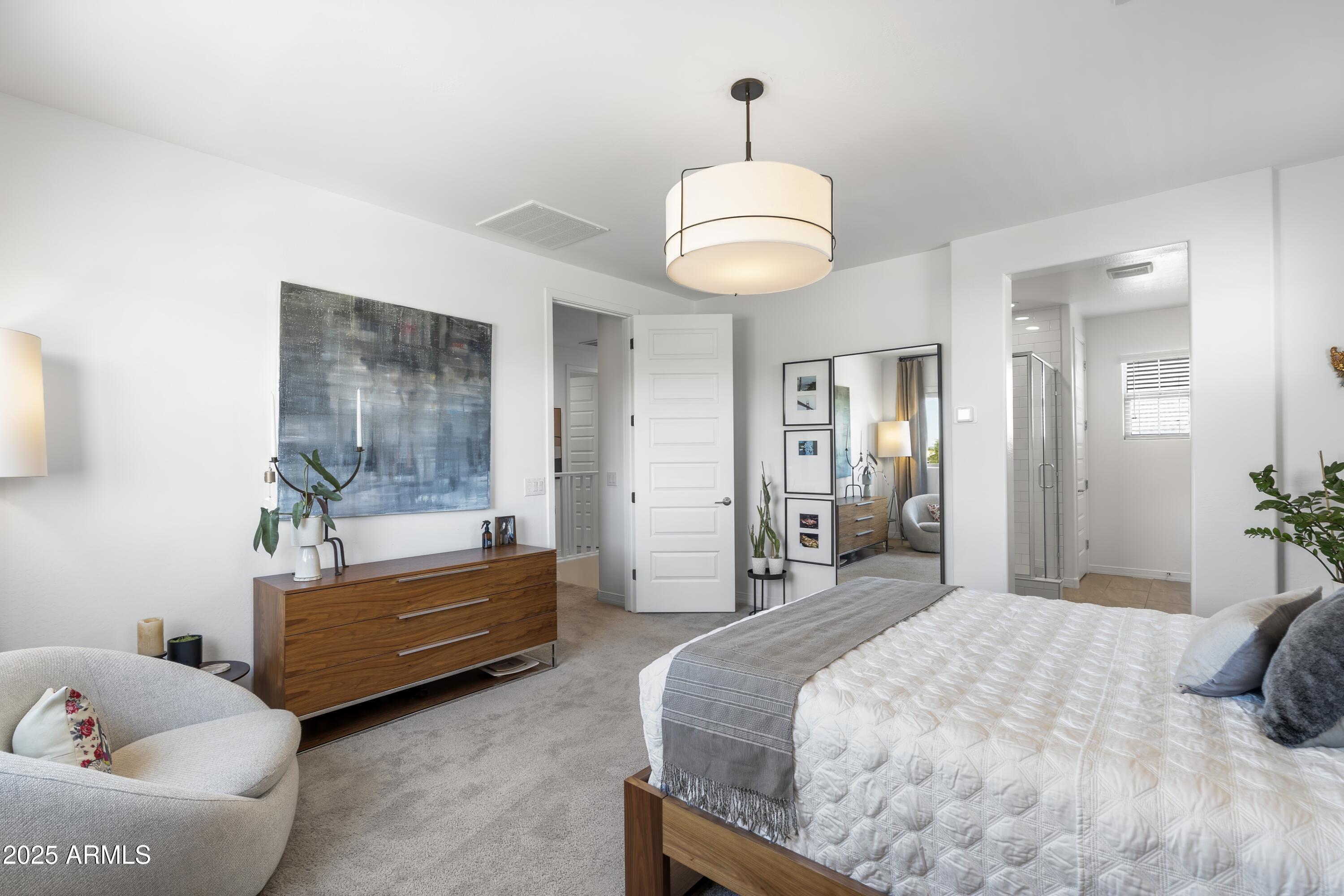 6338 W RAYMOND Street