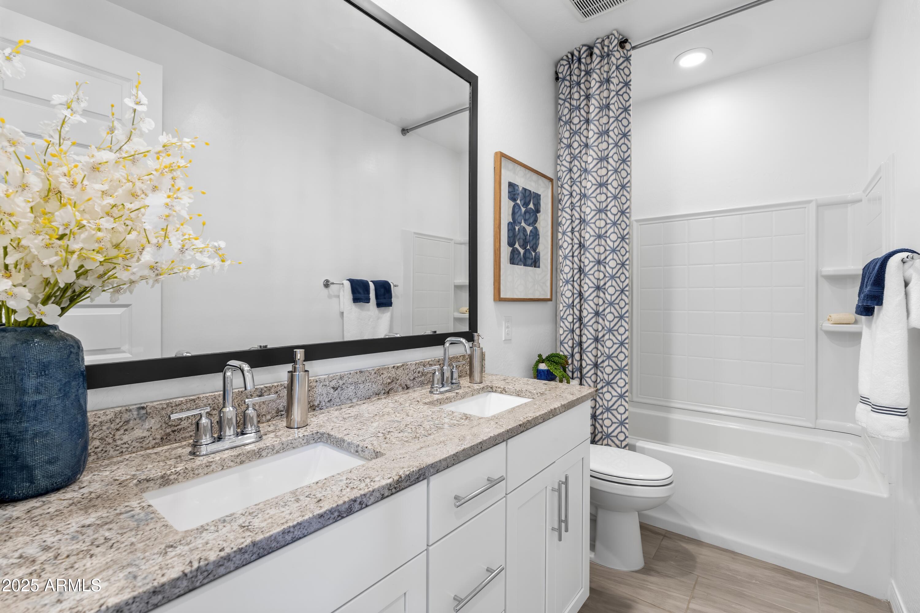 6338 W RAYMOND Street