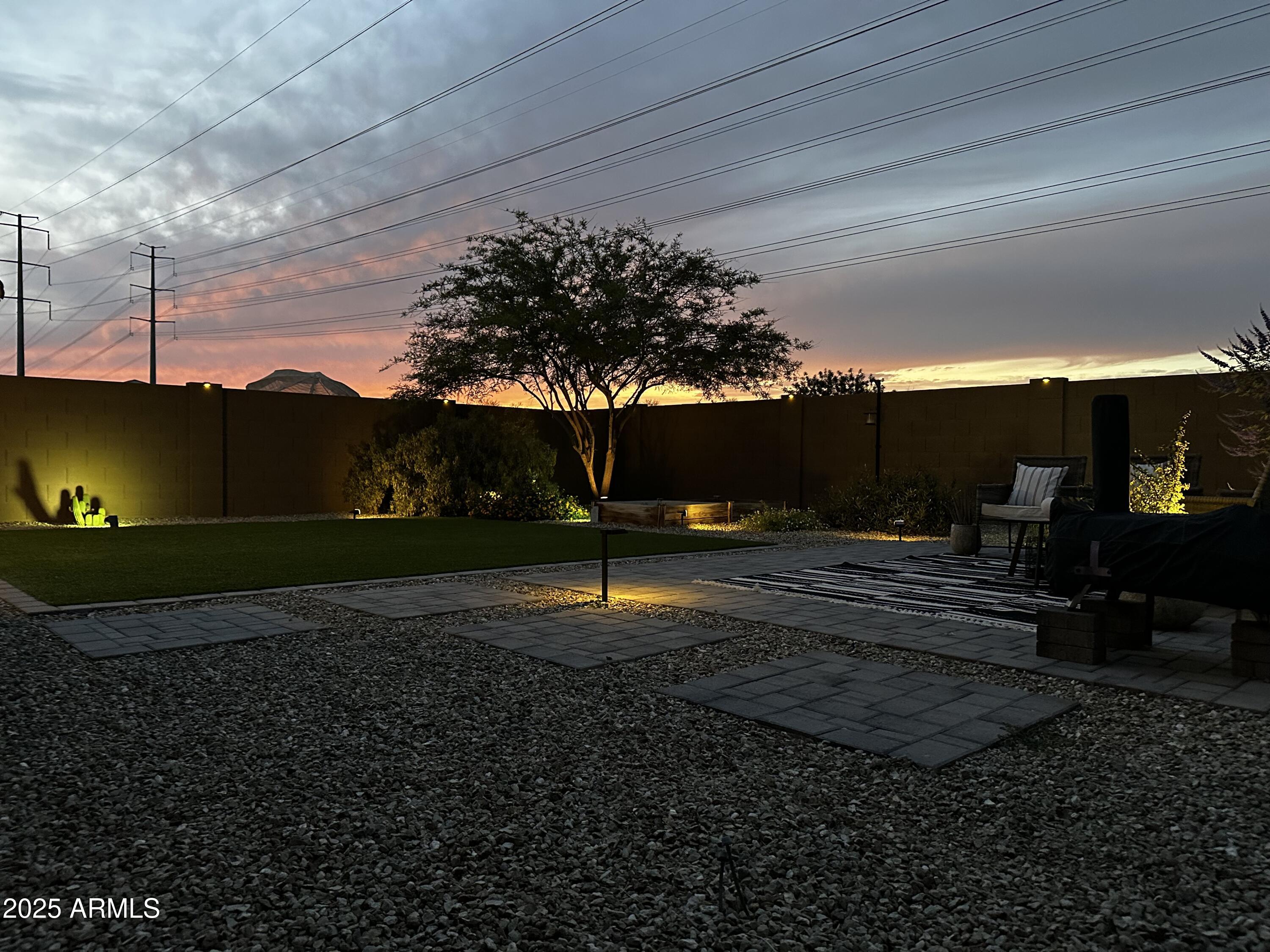 6338 W RAYMOND Street