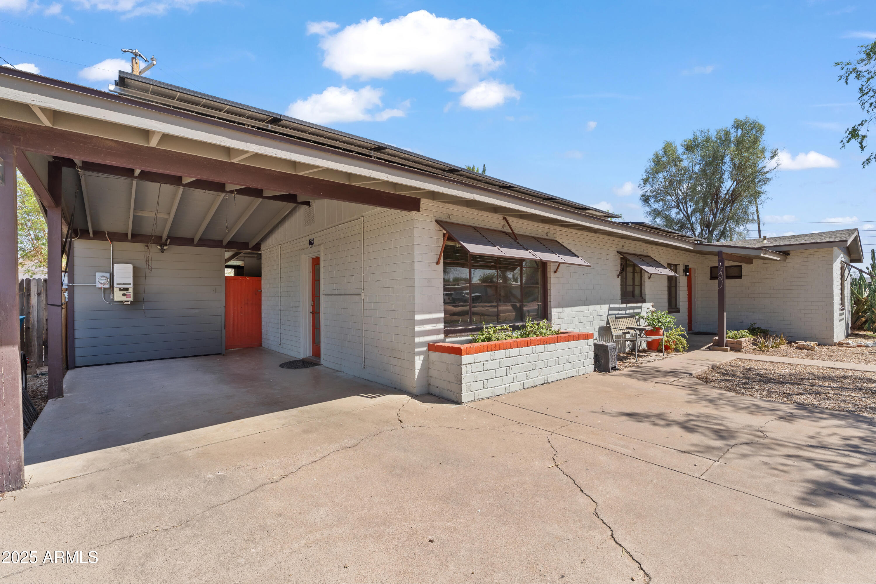 1749 W MONTEROSA Street